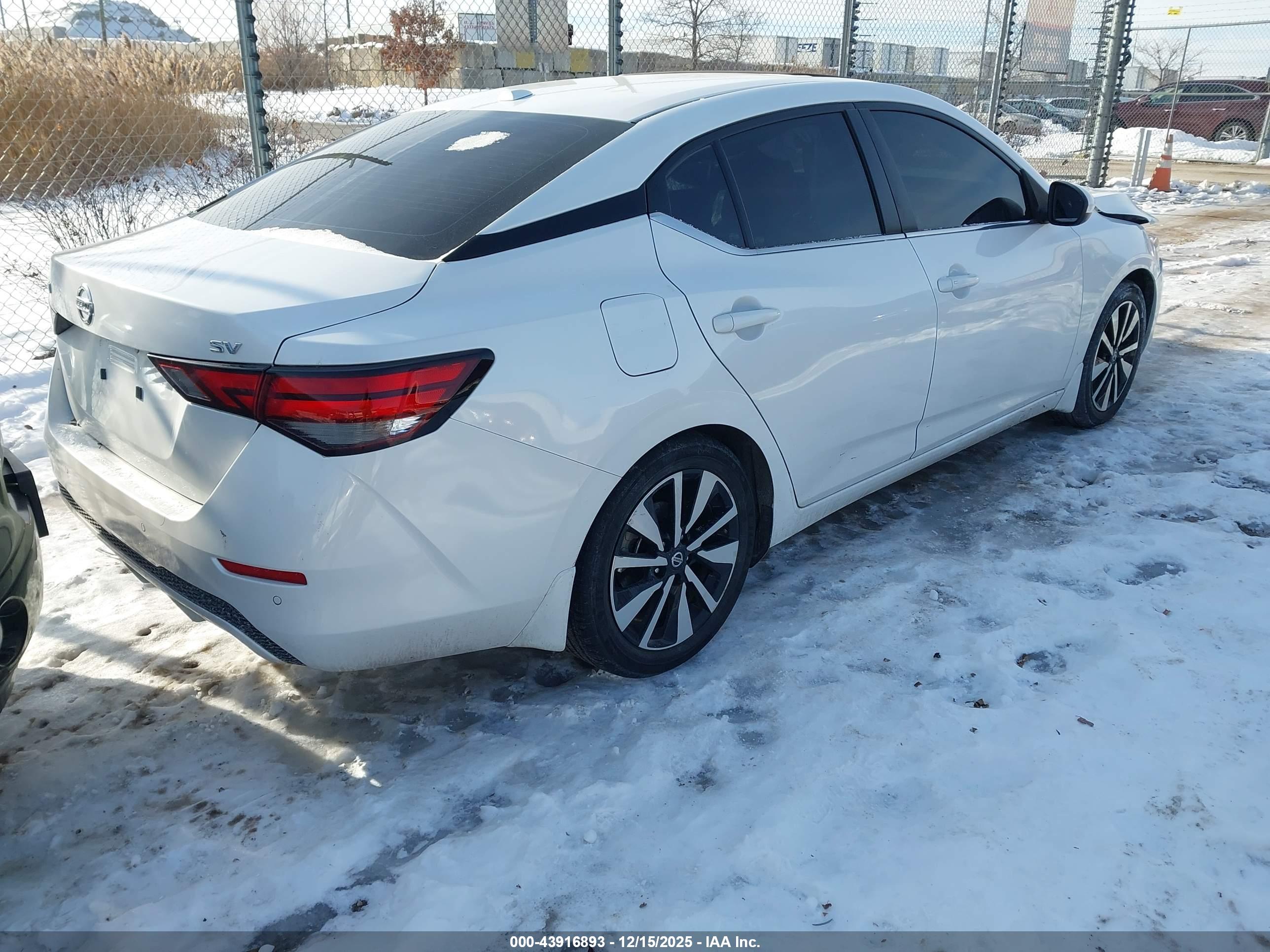 NISSAN SENTRA image 4