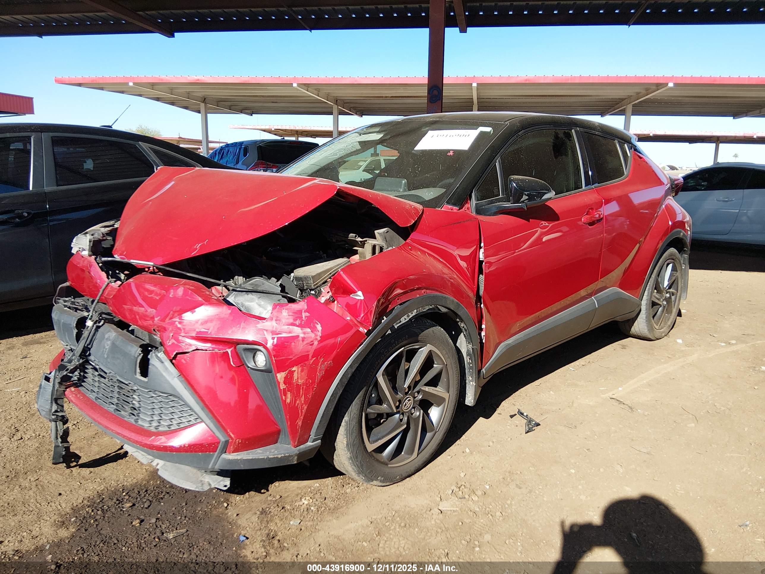 TOYOTA C-HR image 2