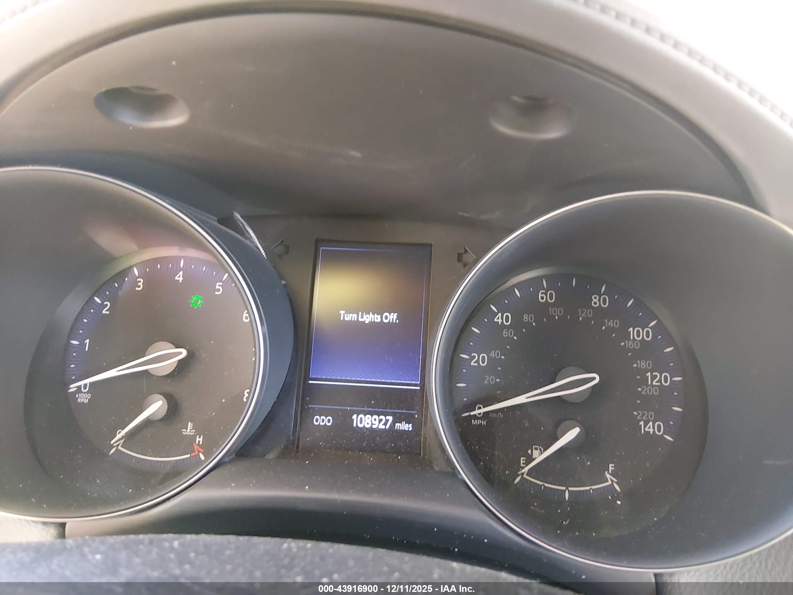TOYOTA C-HR image 7