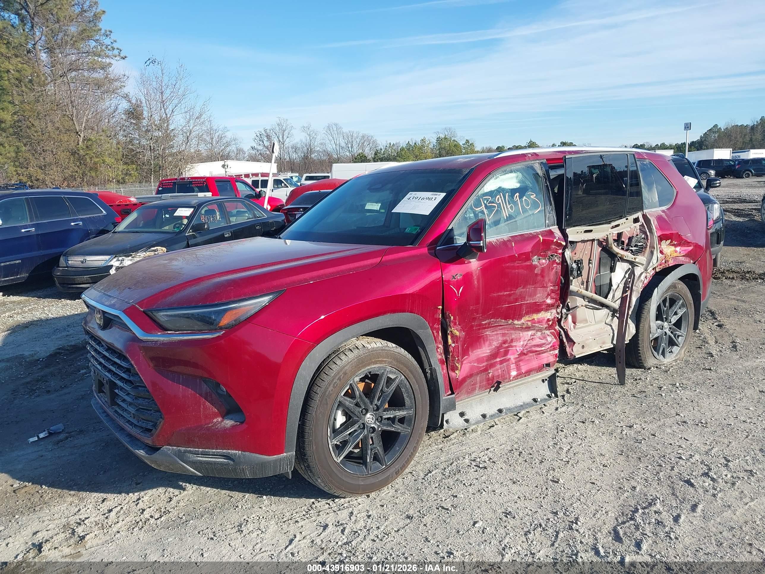 TOYOTA GRAND image 2