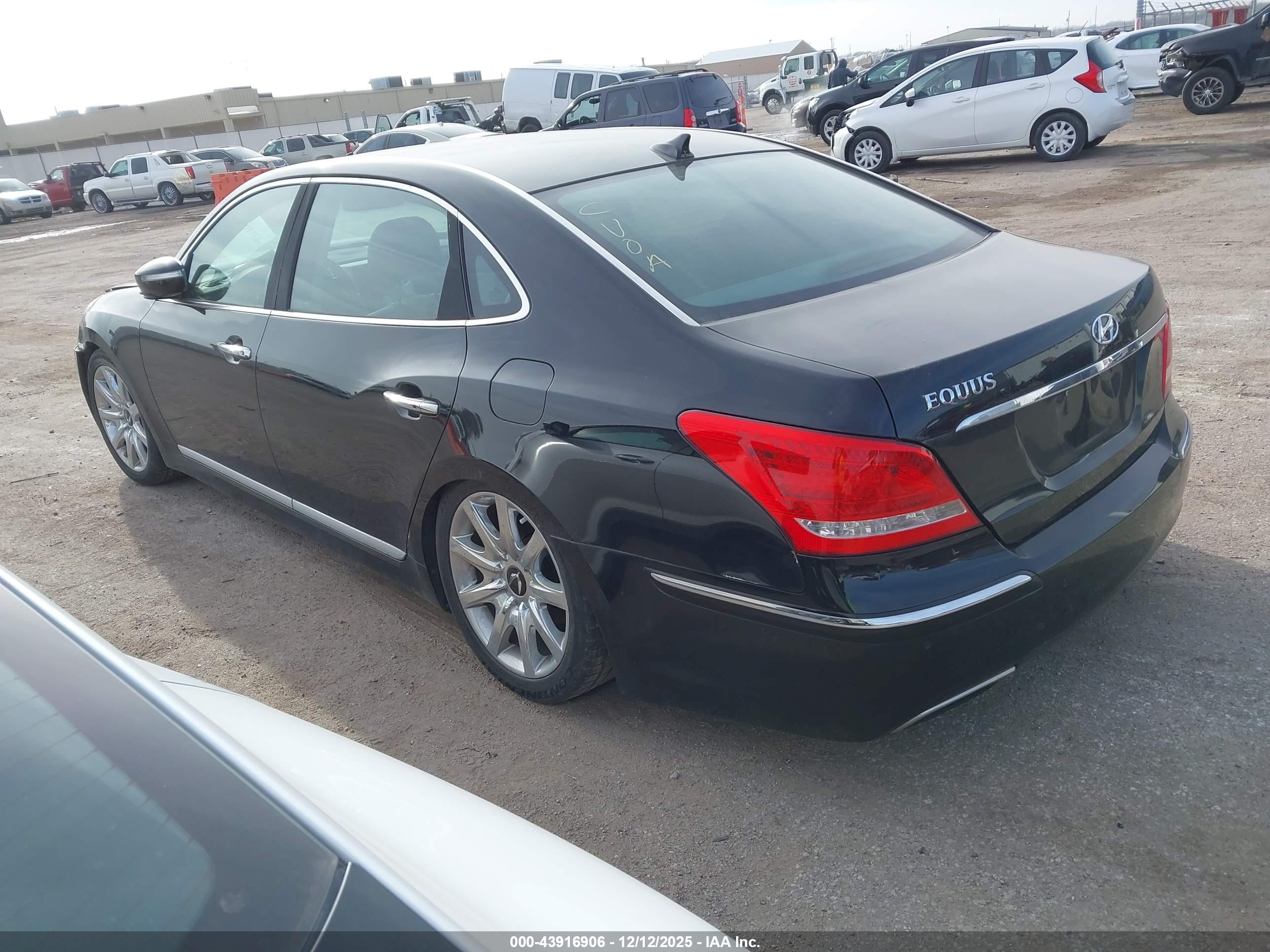 HYUNDAI EQUUS image 3