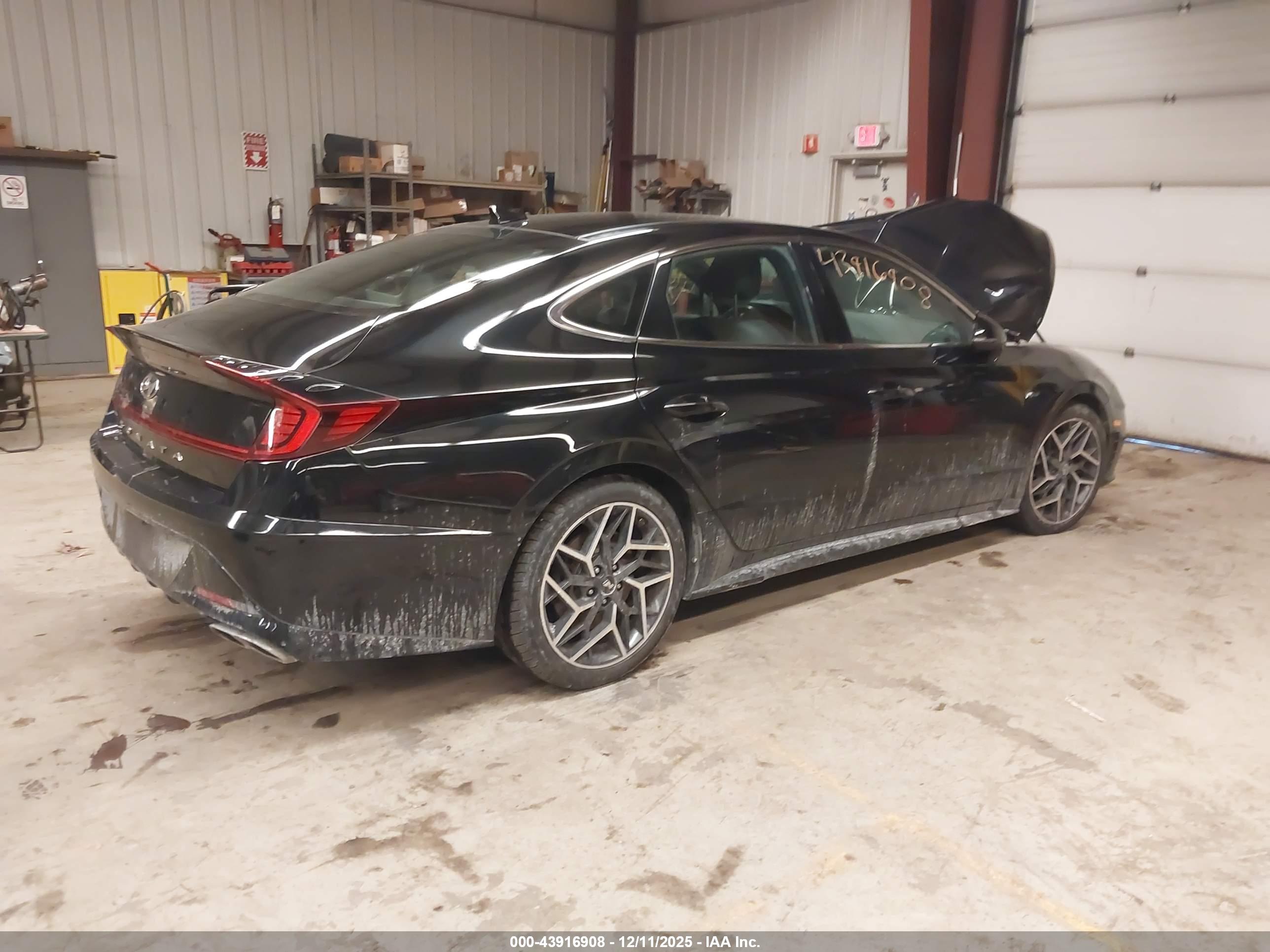HYUNDAI SONATA image 4