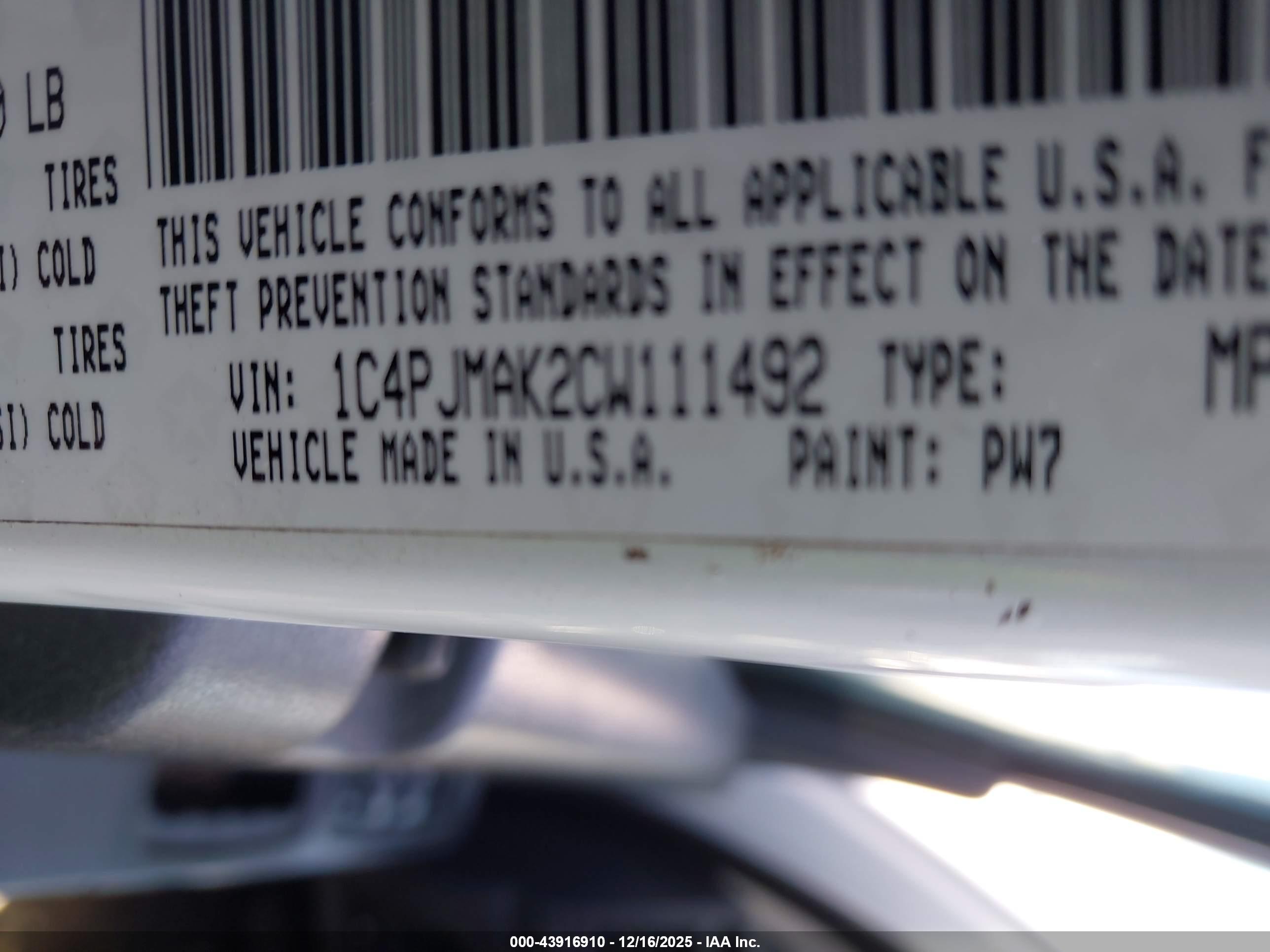 JEEP LIBERTY image 9