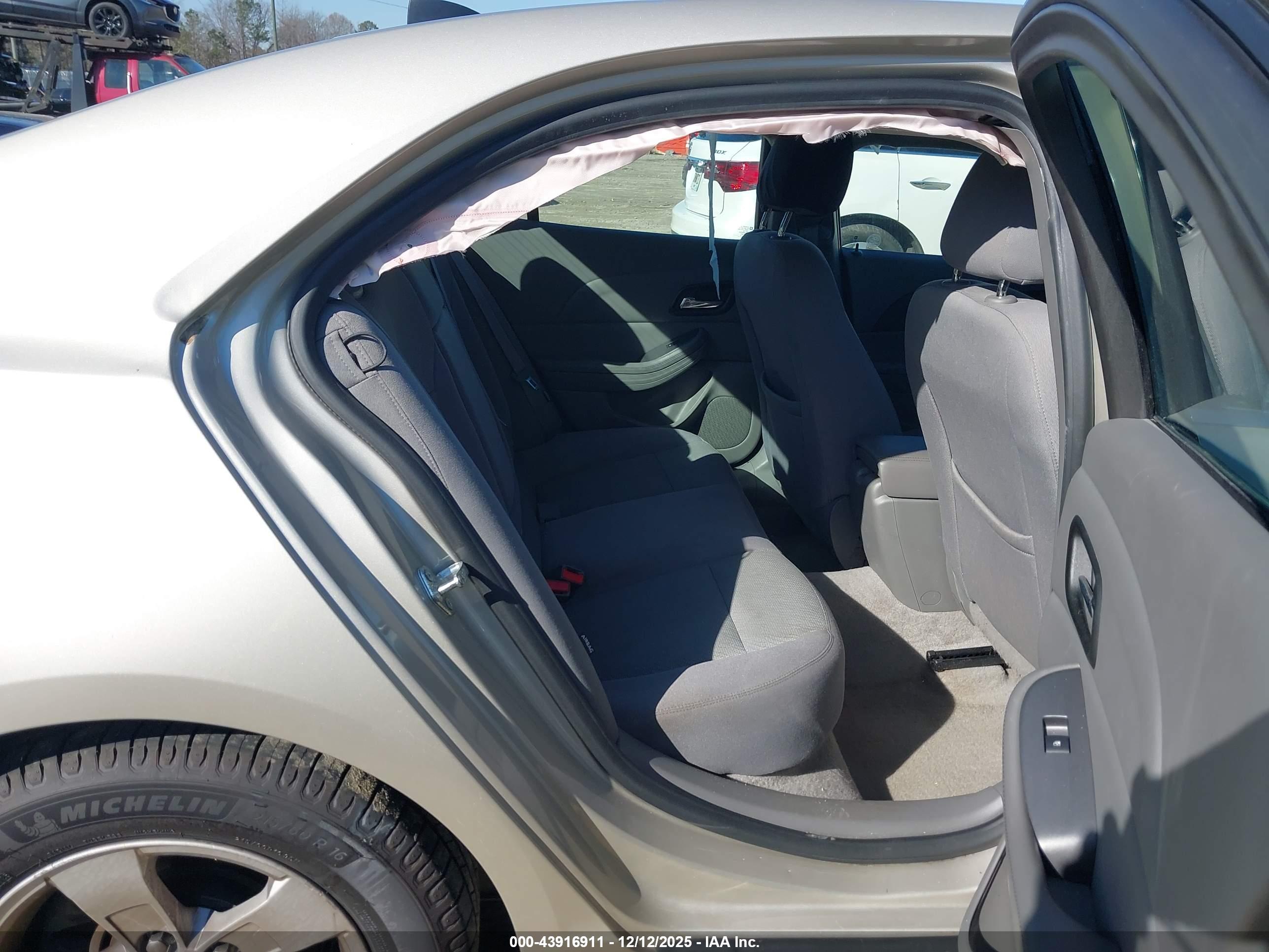 CHEVROLET MALIBU image 8