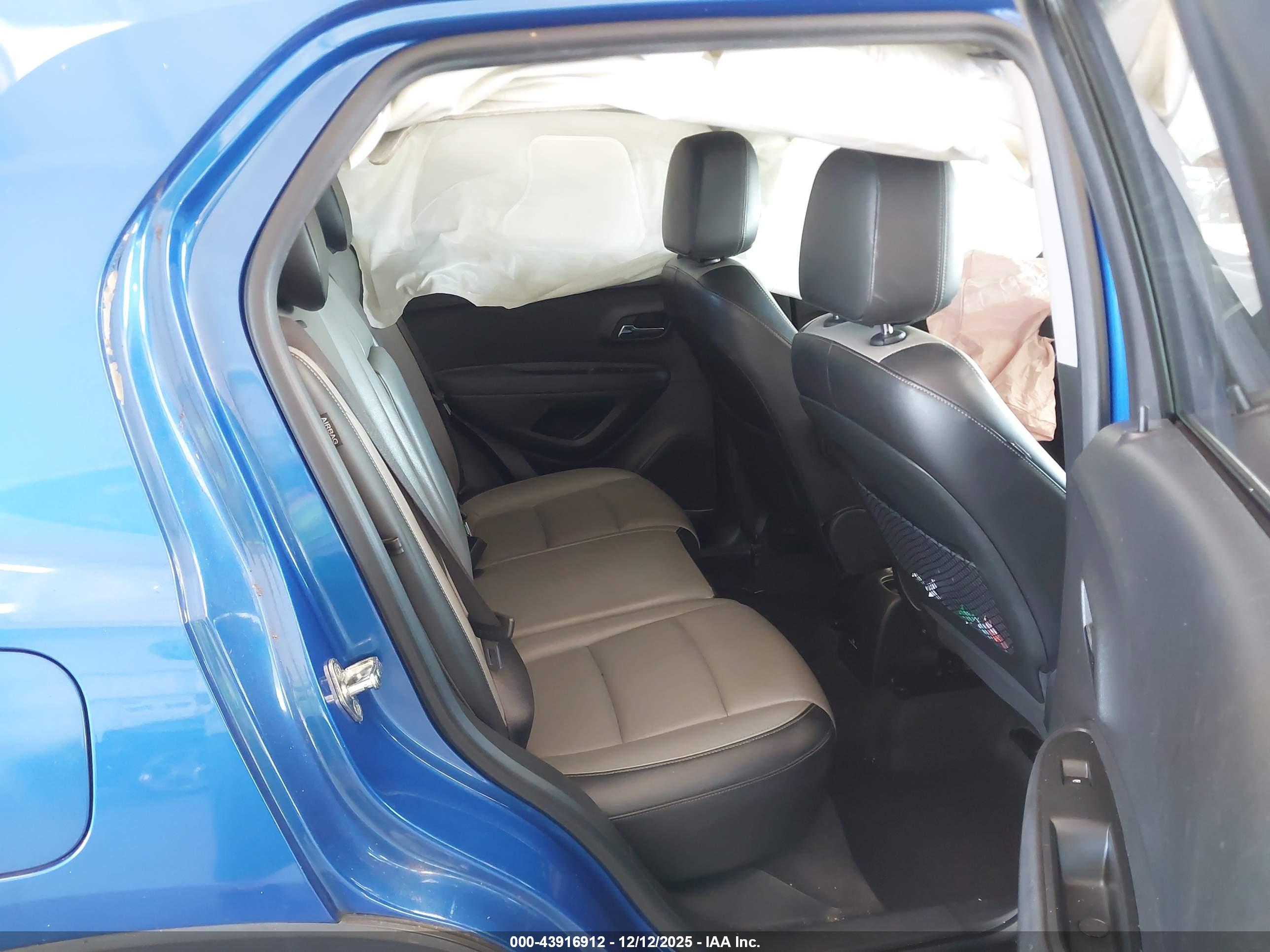 CHEVROLET TRAX image 8