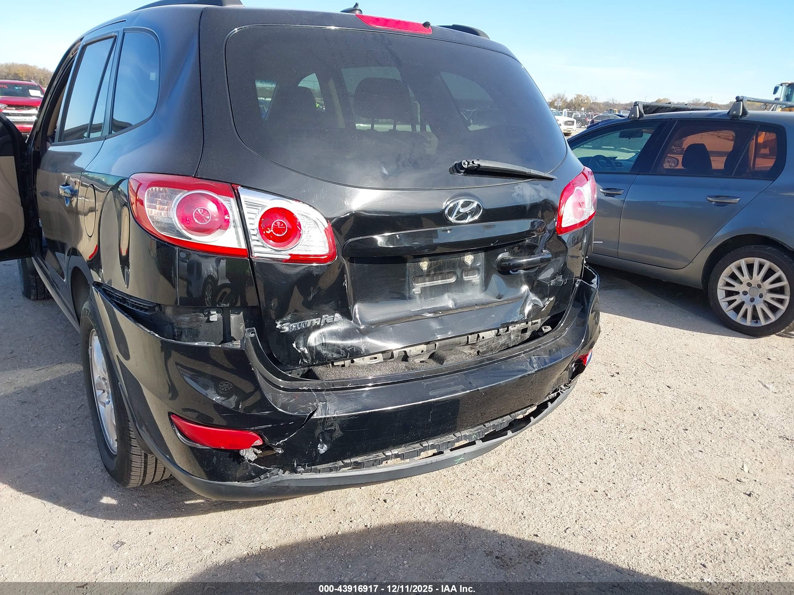 HYUNDAI SANTA image 6