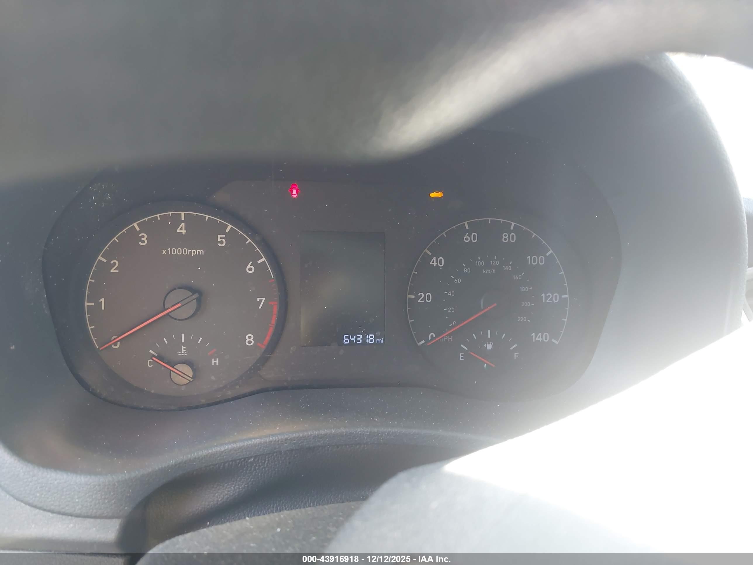 HYUNDAI ACCENT image 7
