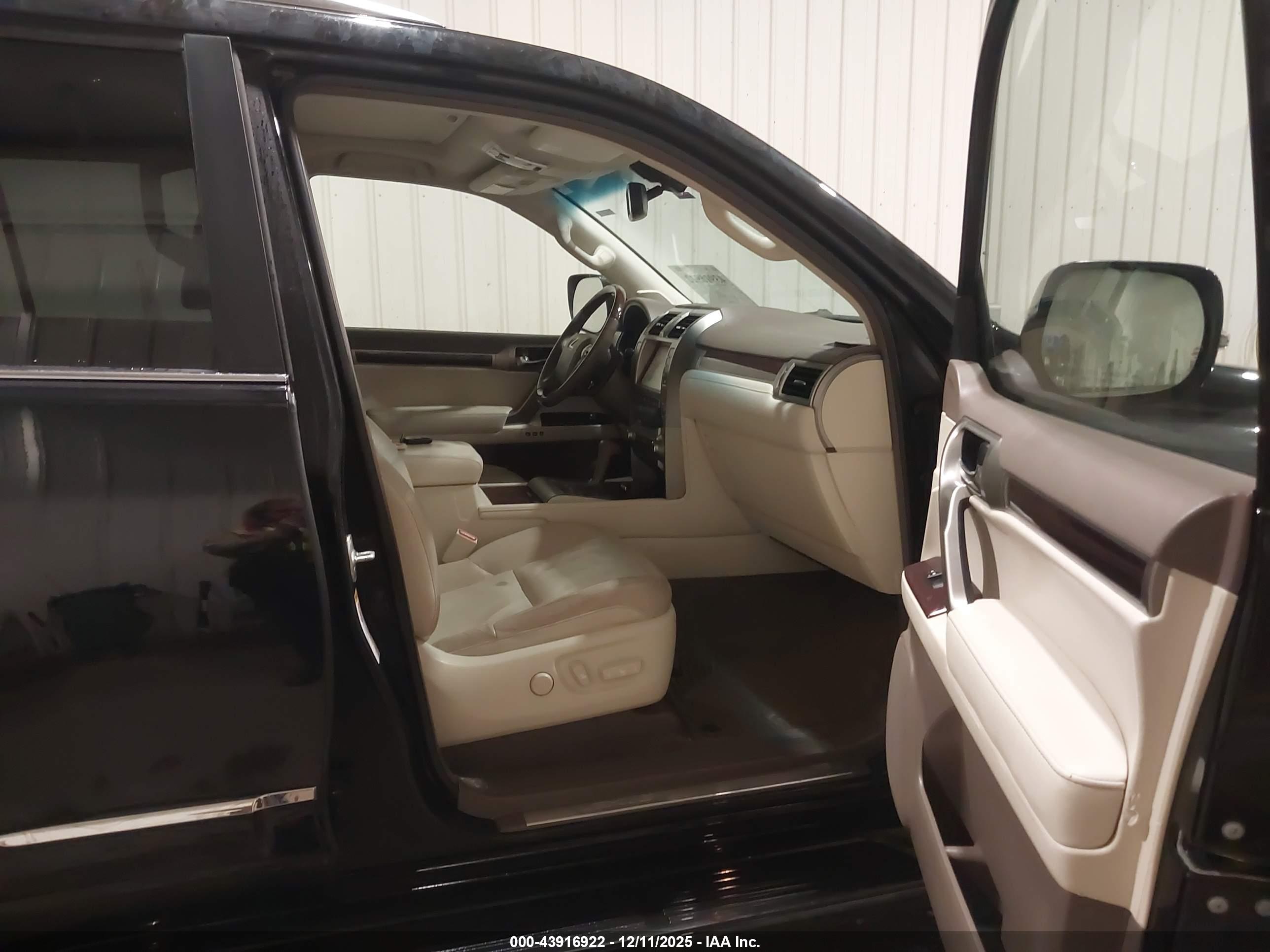 LEXUS GX image 5