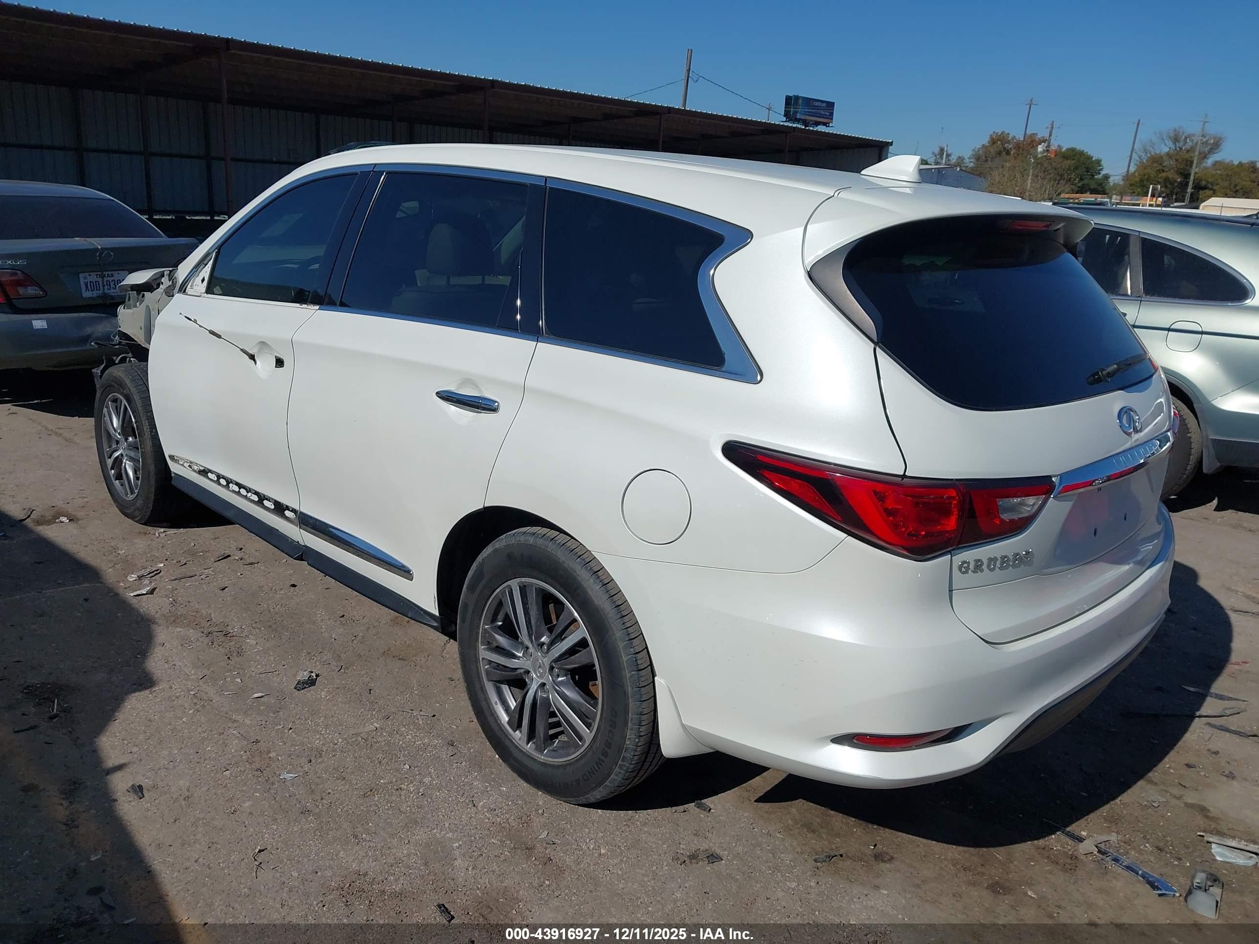 INFINITI QX60 image 3