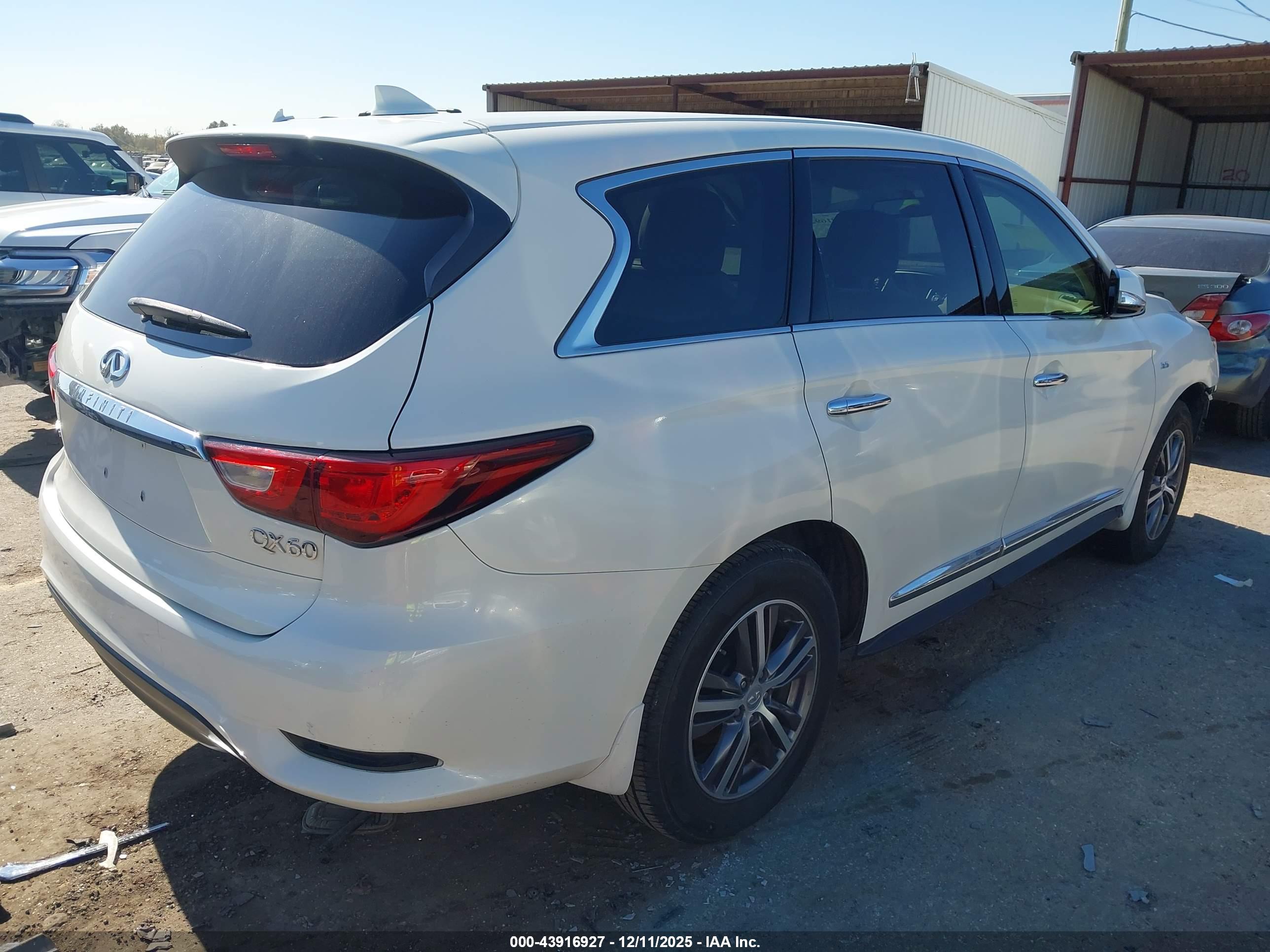 INFINITI QX60 image 4