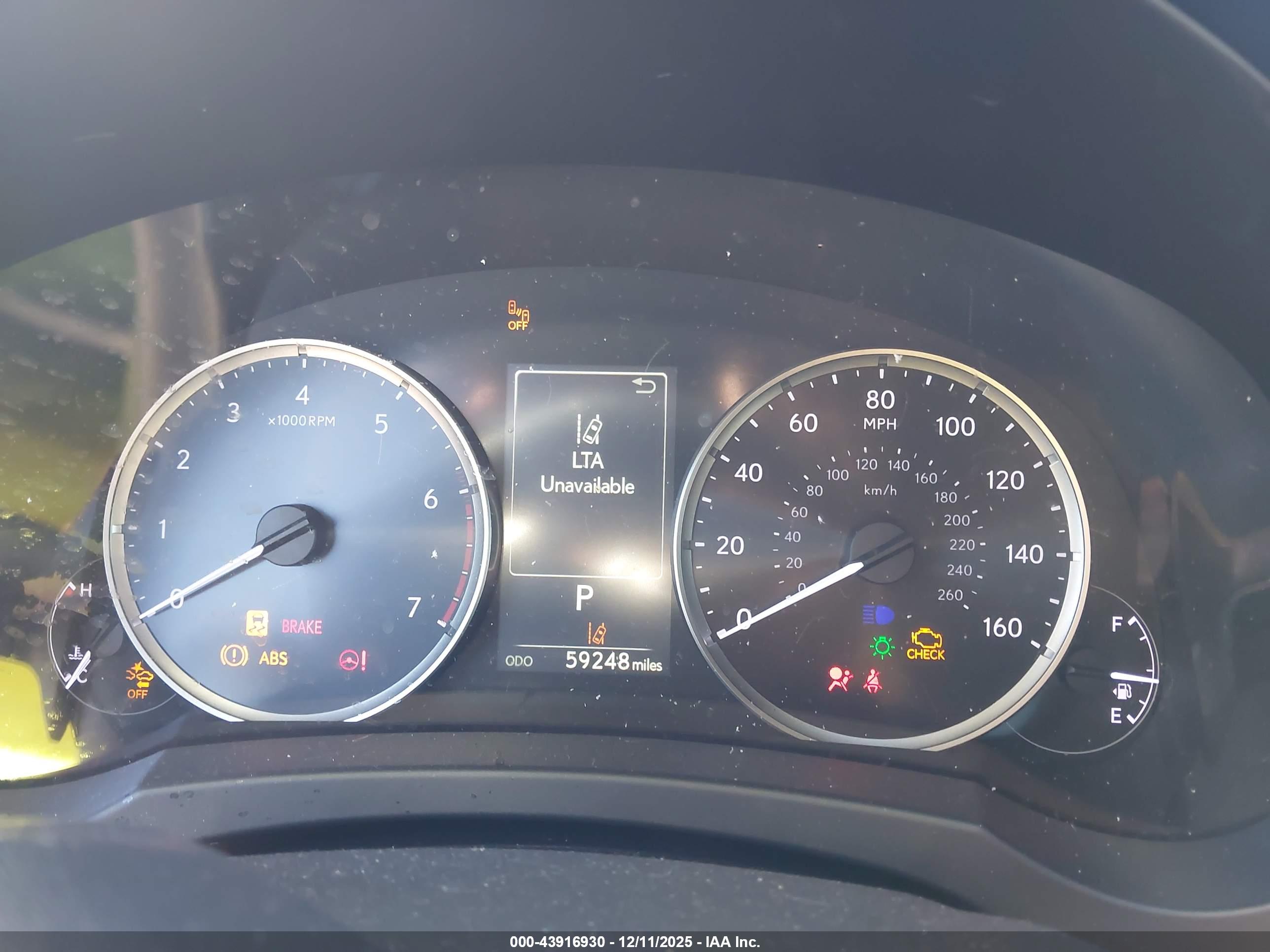 LEXUS IS image 7