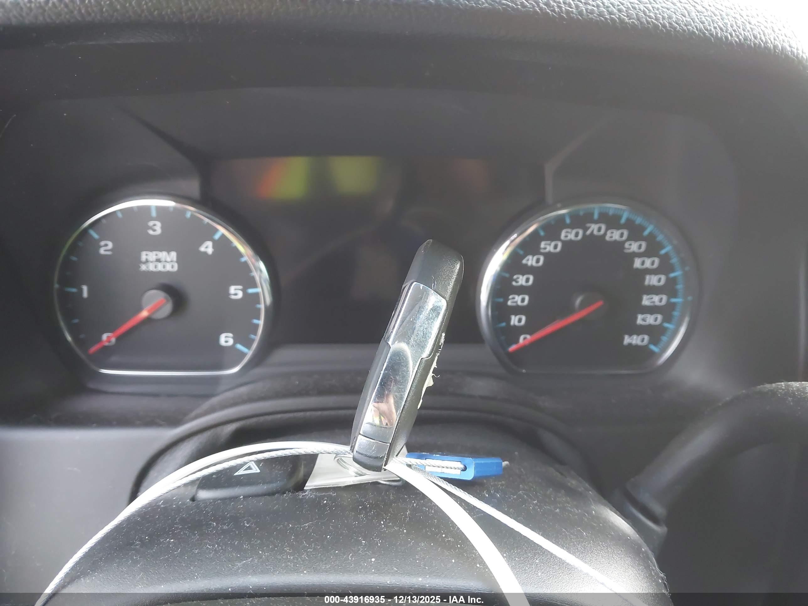 GMC YUKON image 11