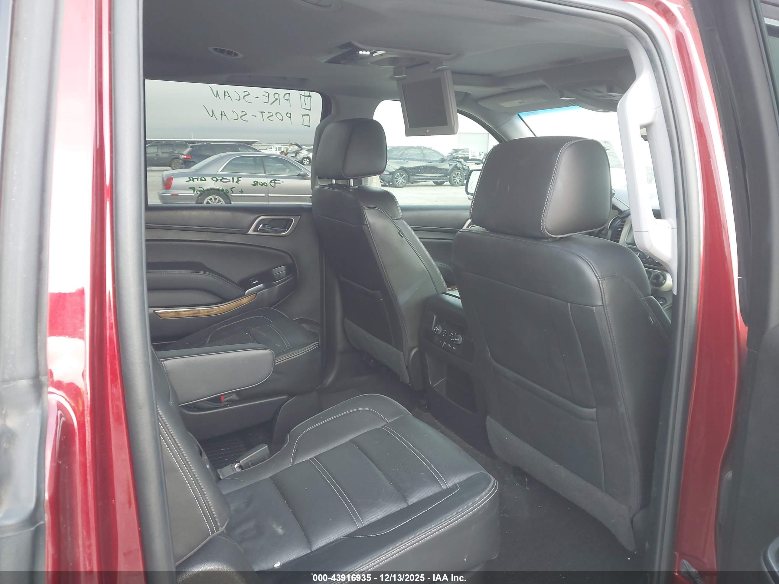 GMC YUKON image 8