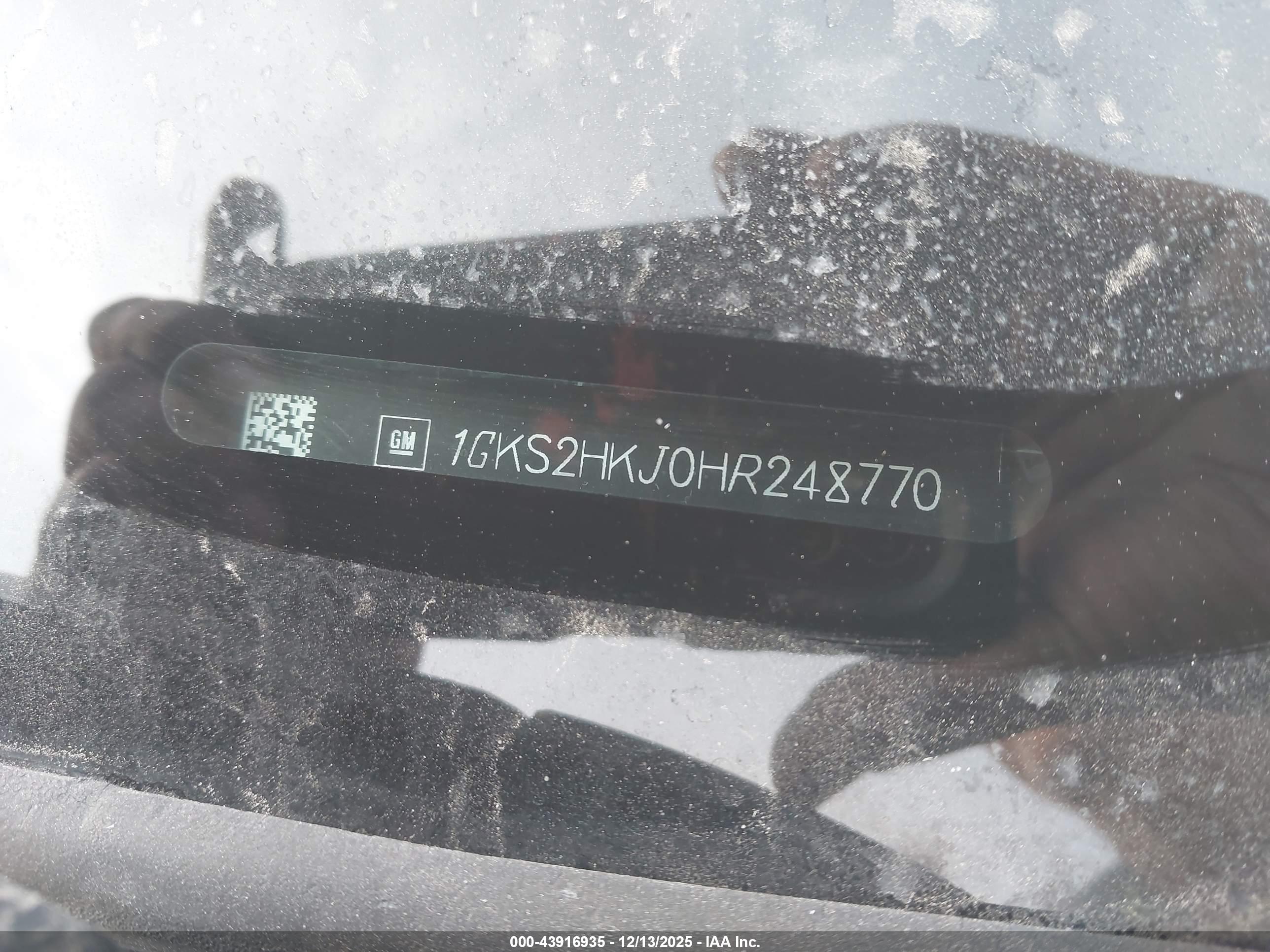 GMC YUKON image 9