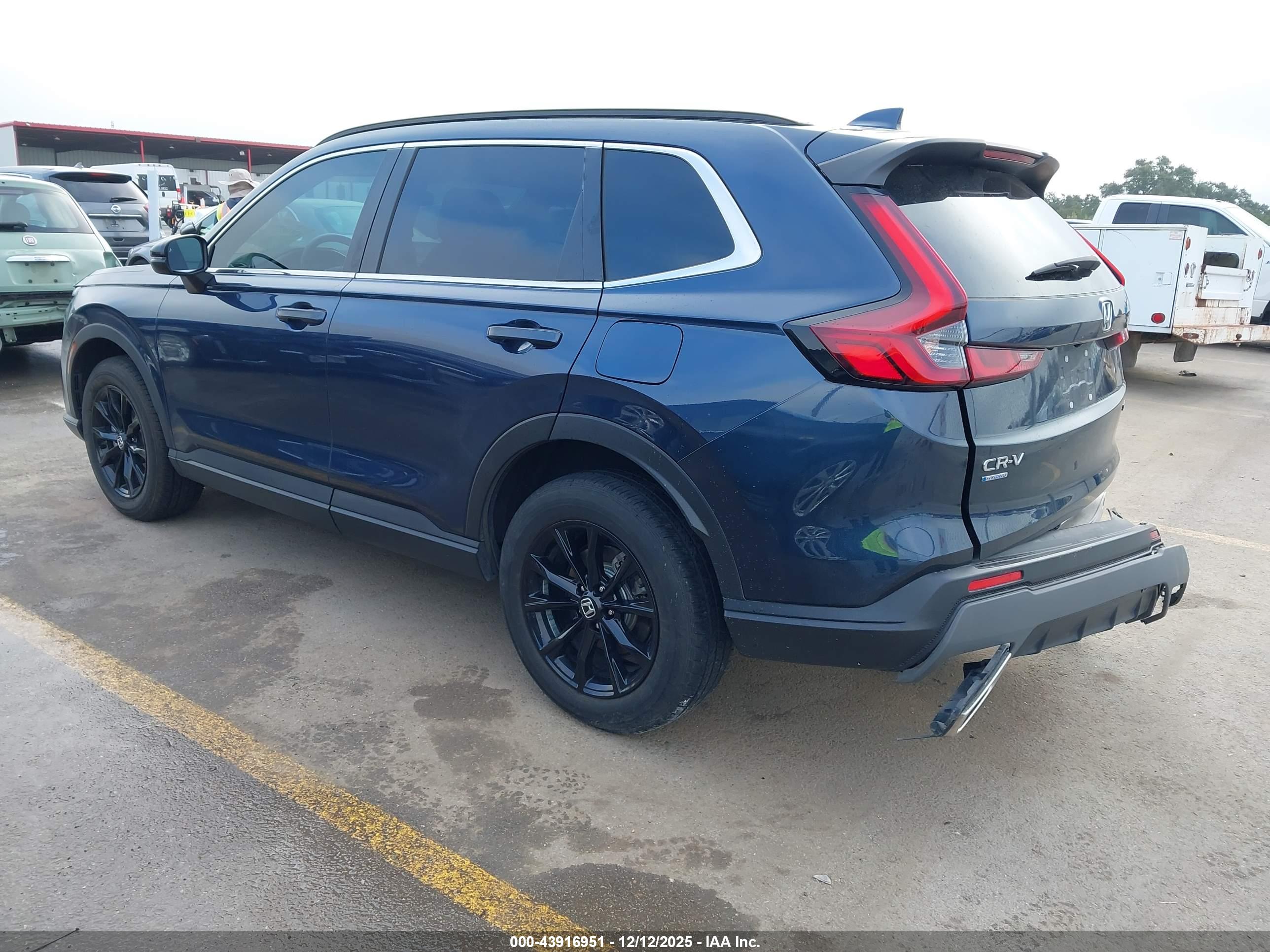 HONDA CR-V image 3