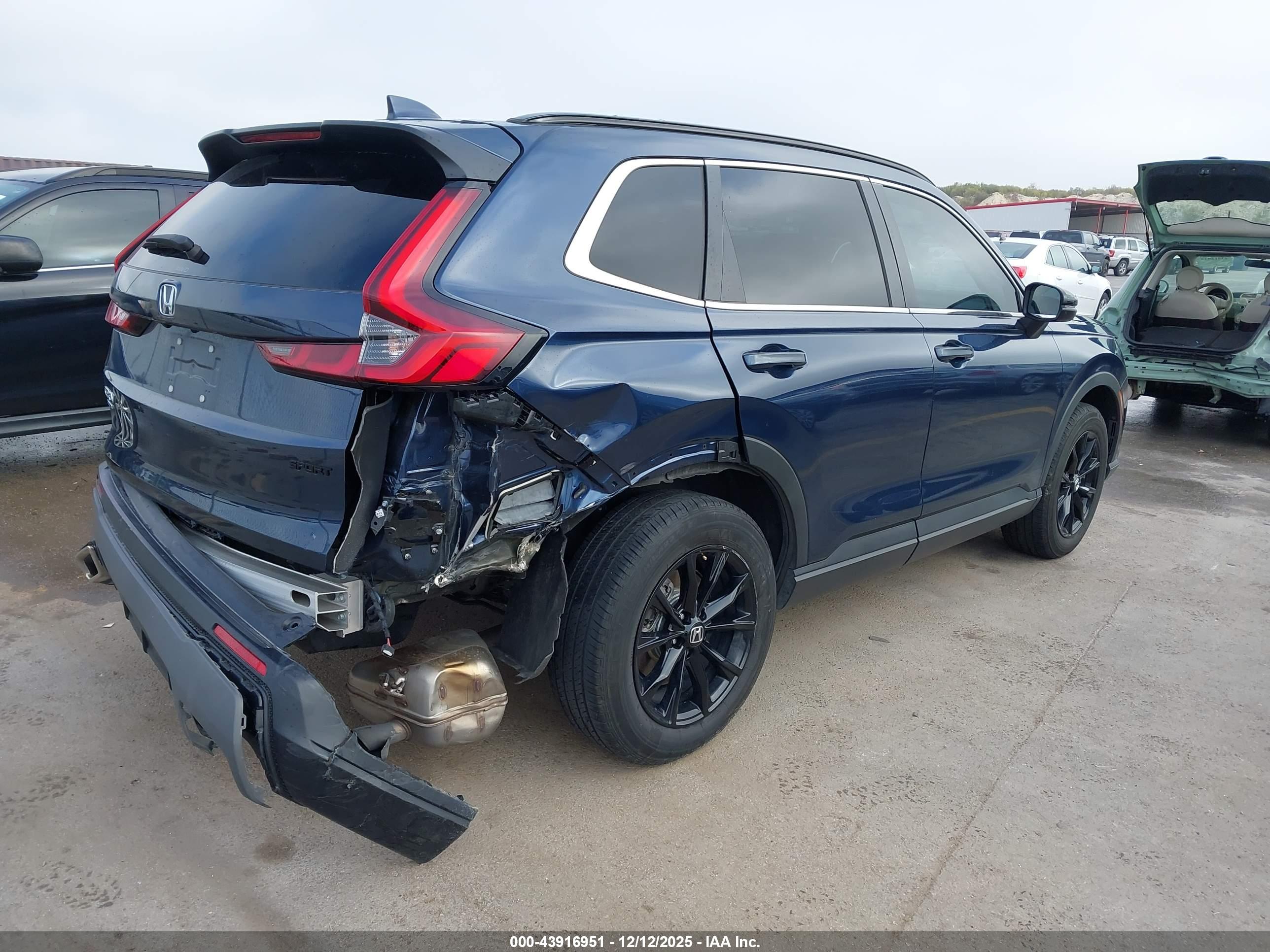 HONDA CR-V image 4