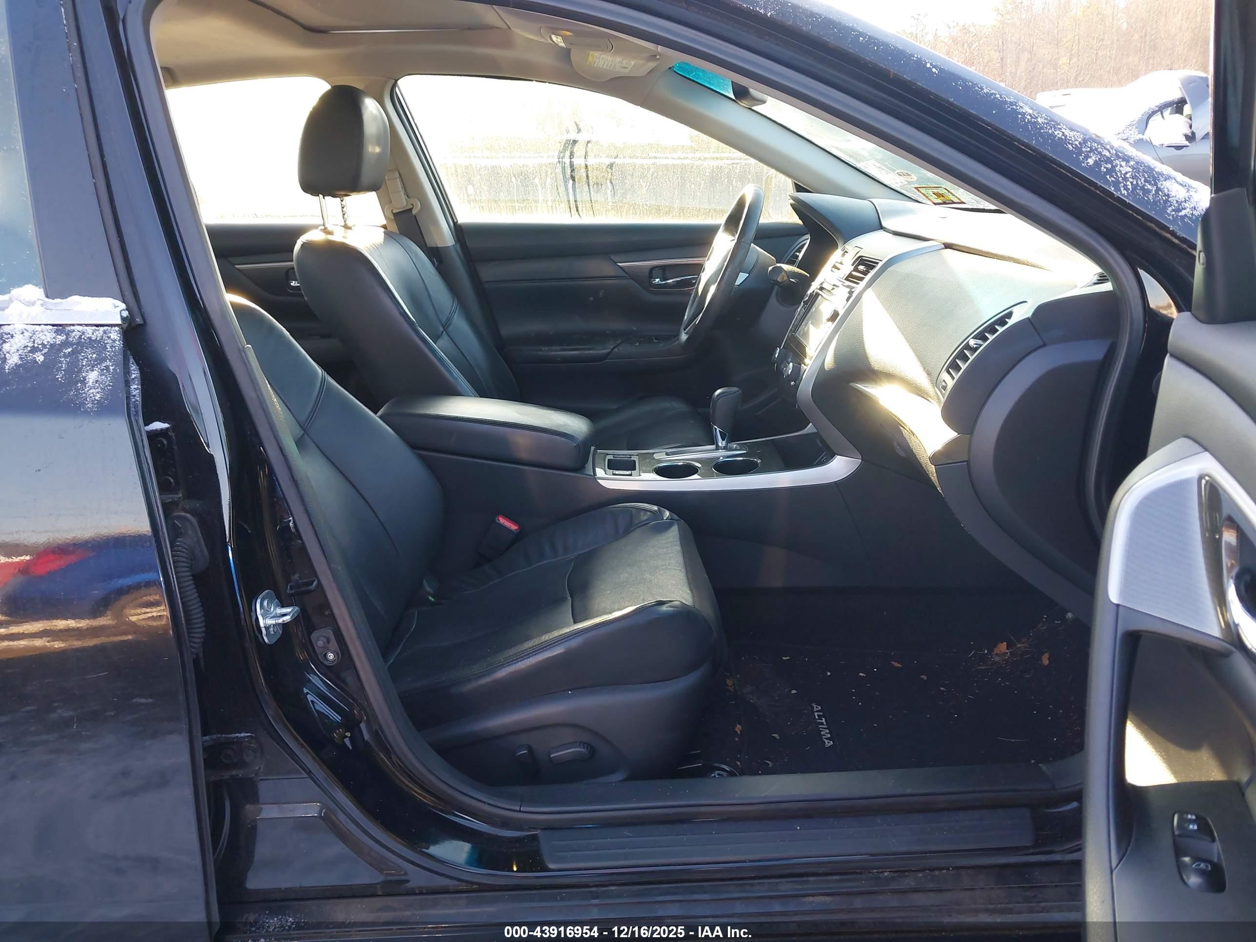 NISSAN ALTIMA image 5
