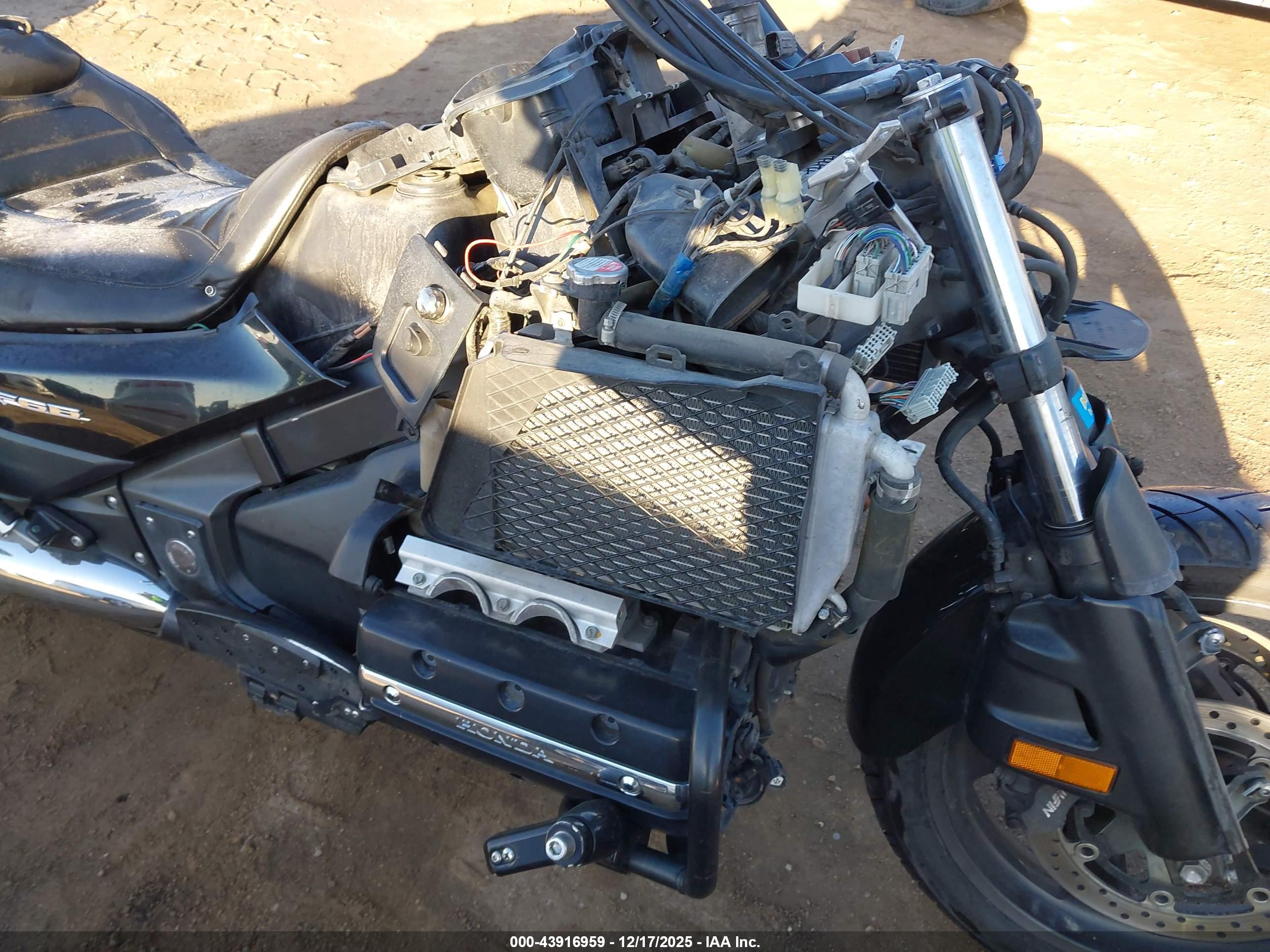 HONDA GL1800 image 9