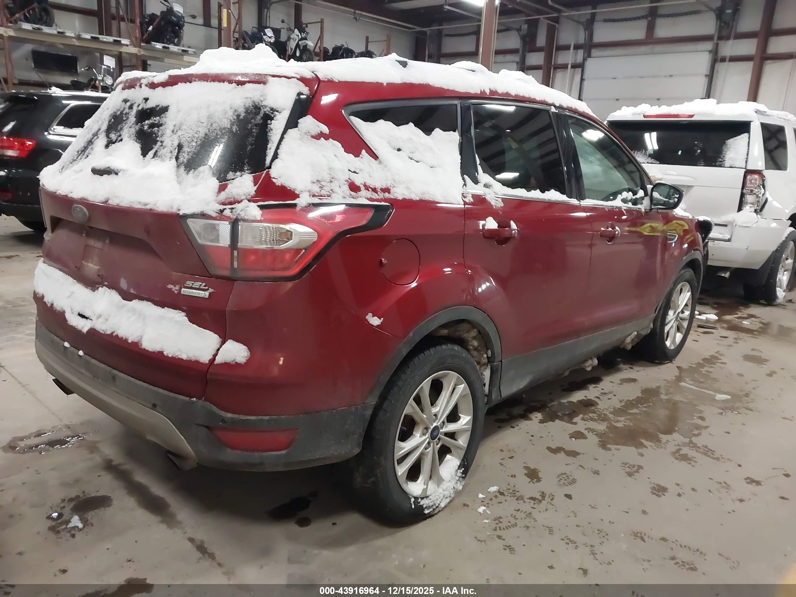 FORD ESCAPE image 4