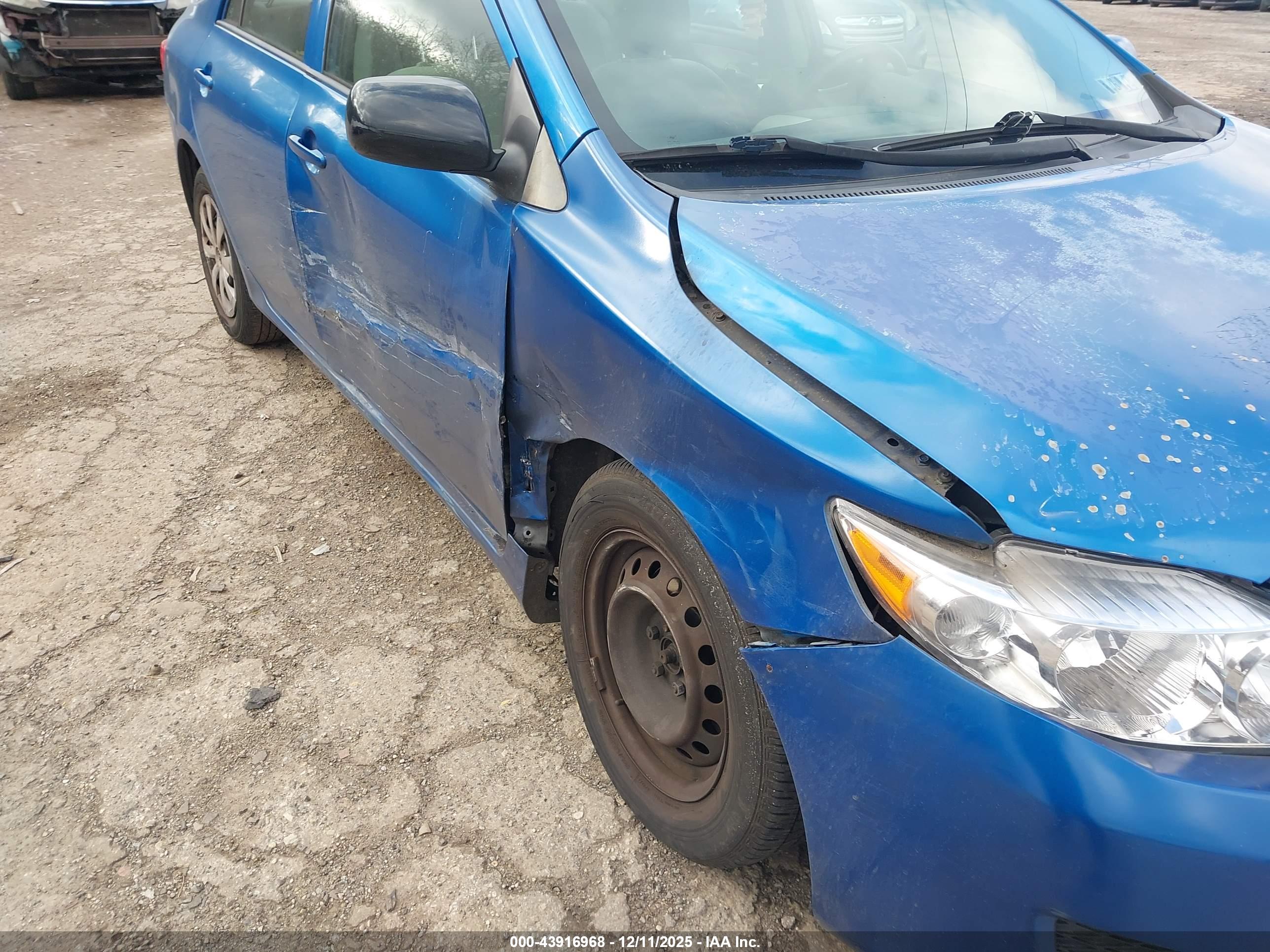 TOYOTA COROLLA image 6