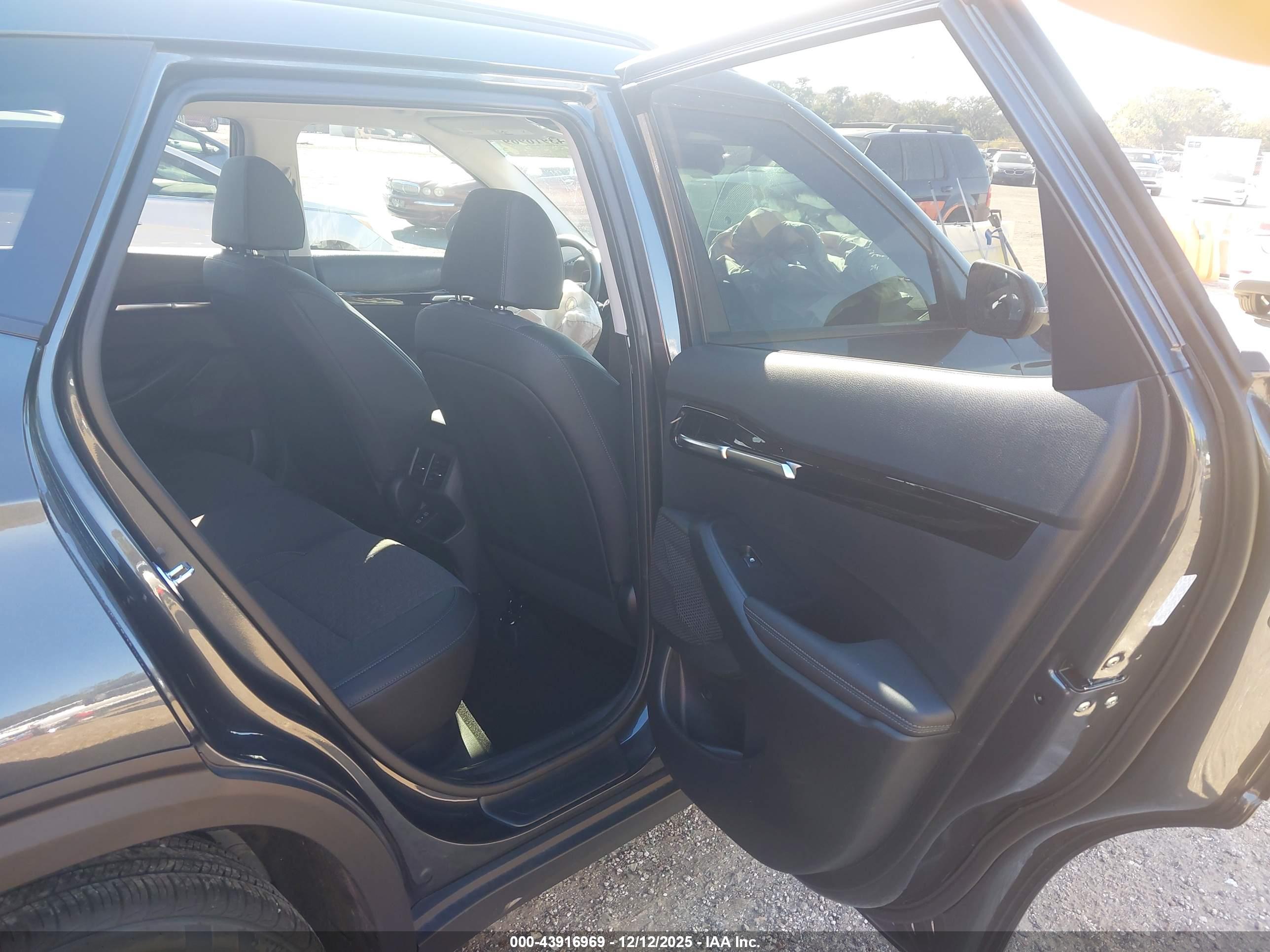 KIA SELTOS image 8