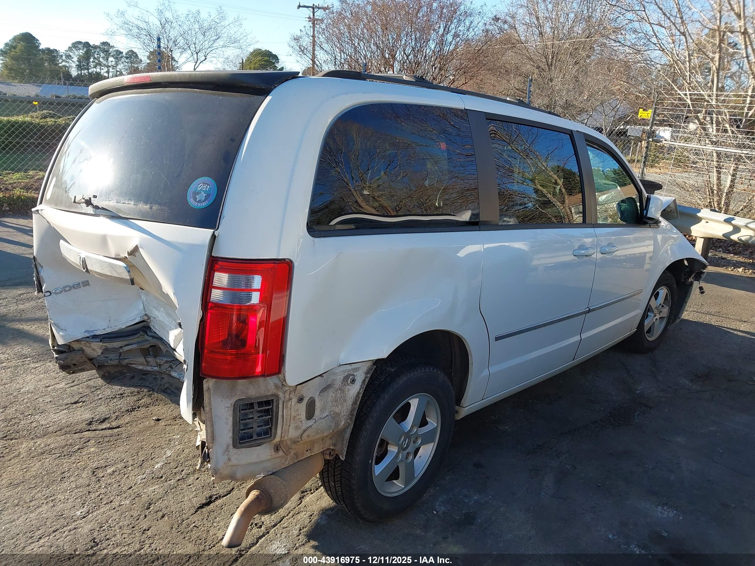 DODGE GRAND image 4