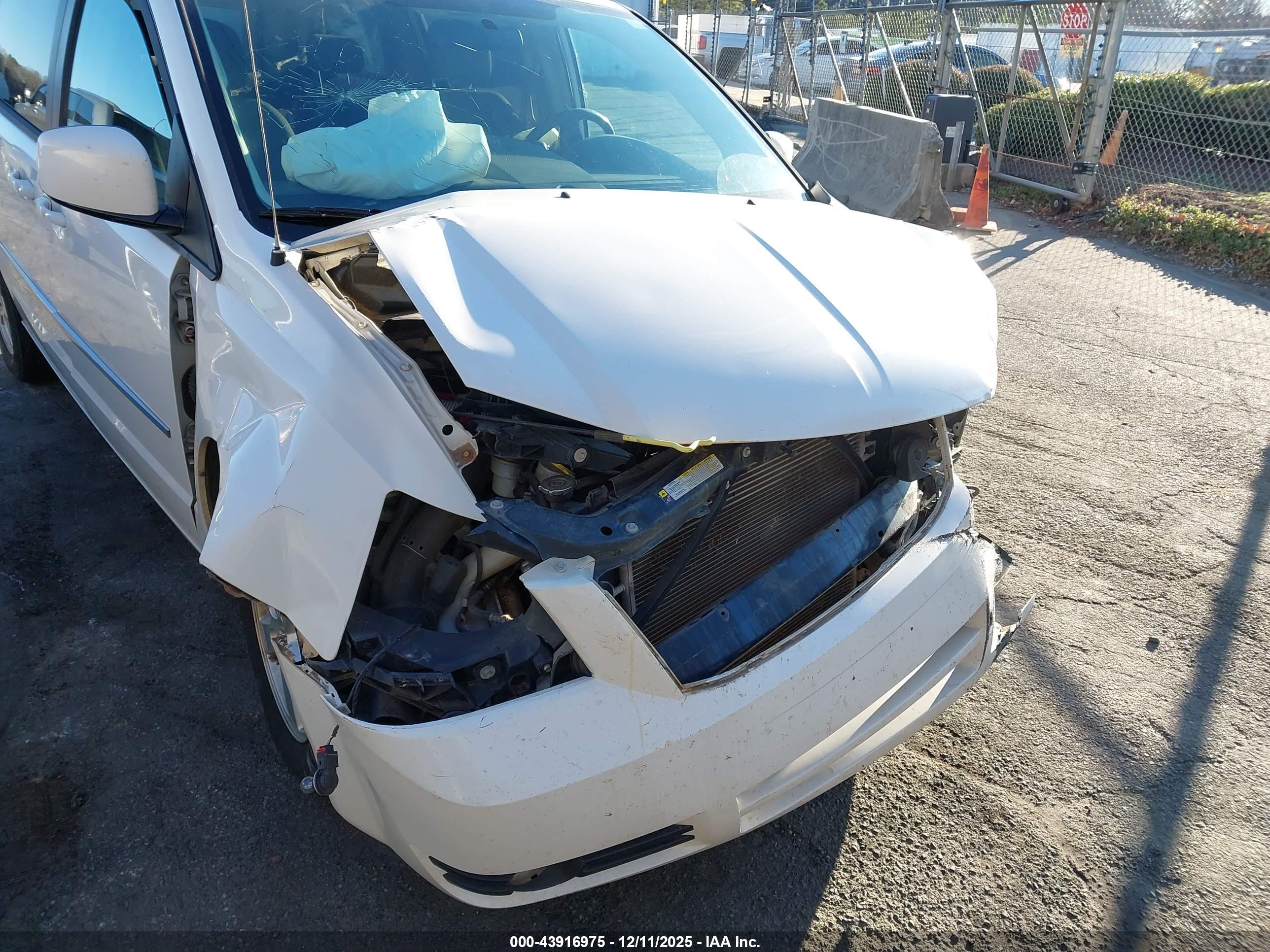 DODGE GRAND image 6