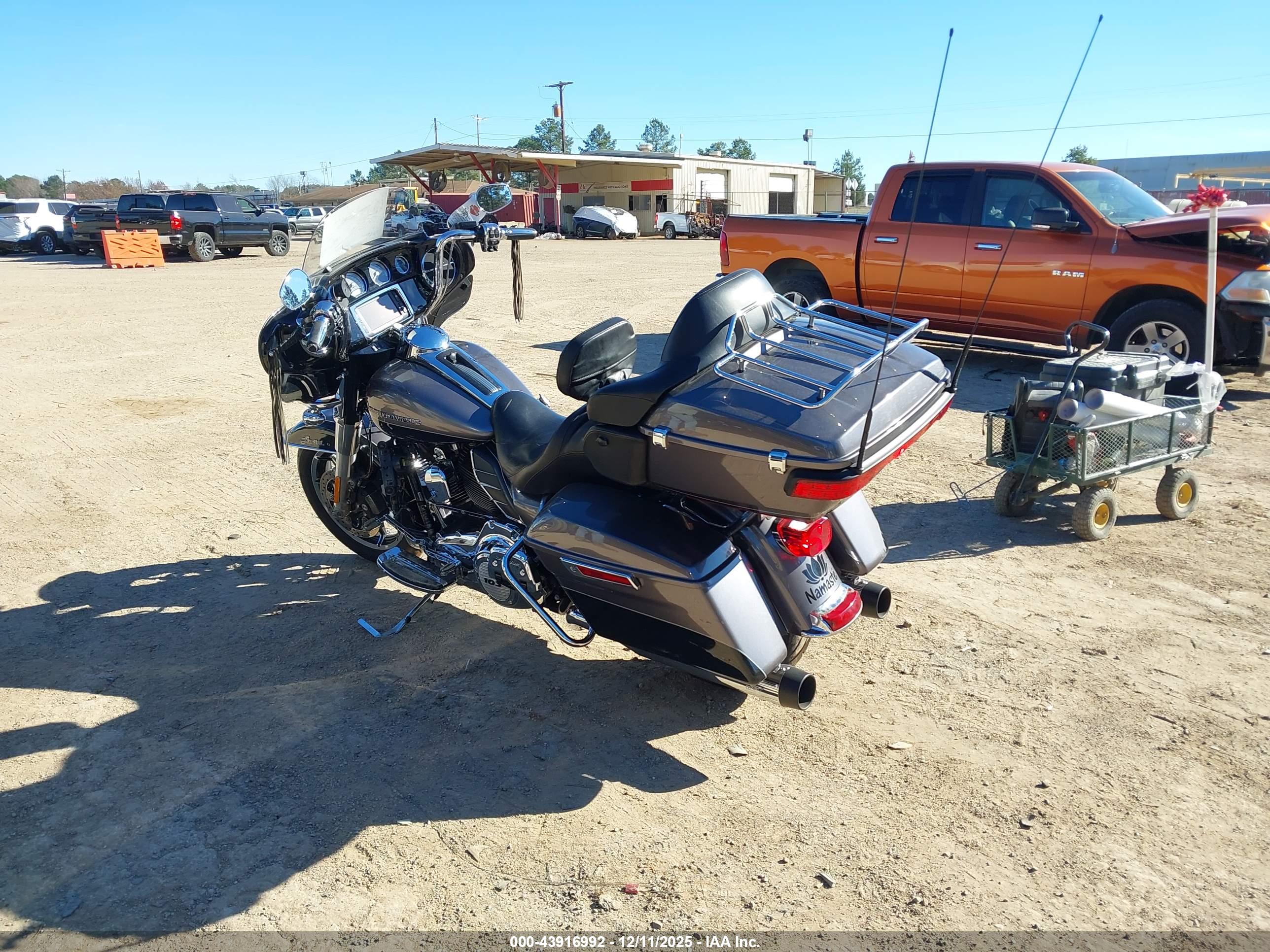 HARLEY-DAVIDSON FLHTK image 3