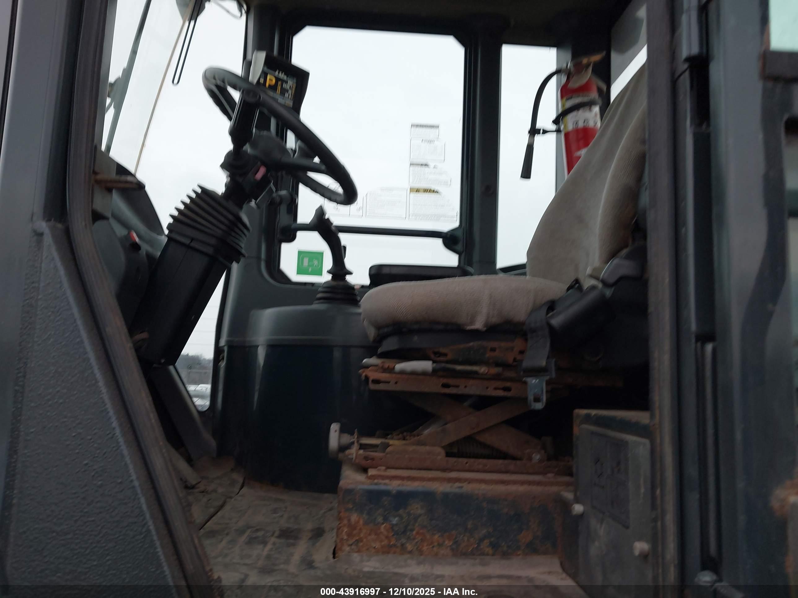 HYUNDAI HL740-9 image 8