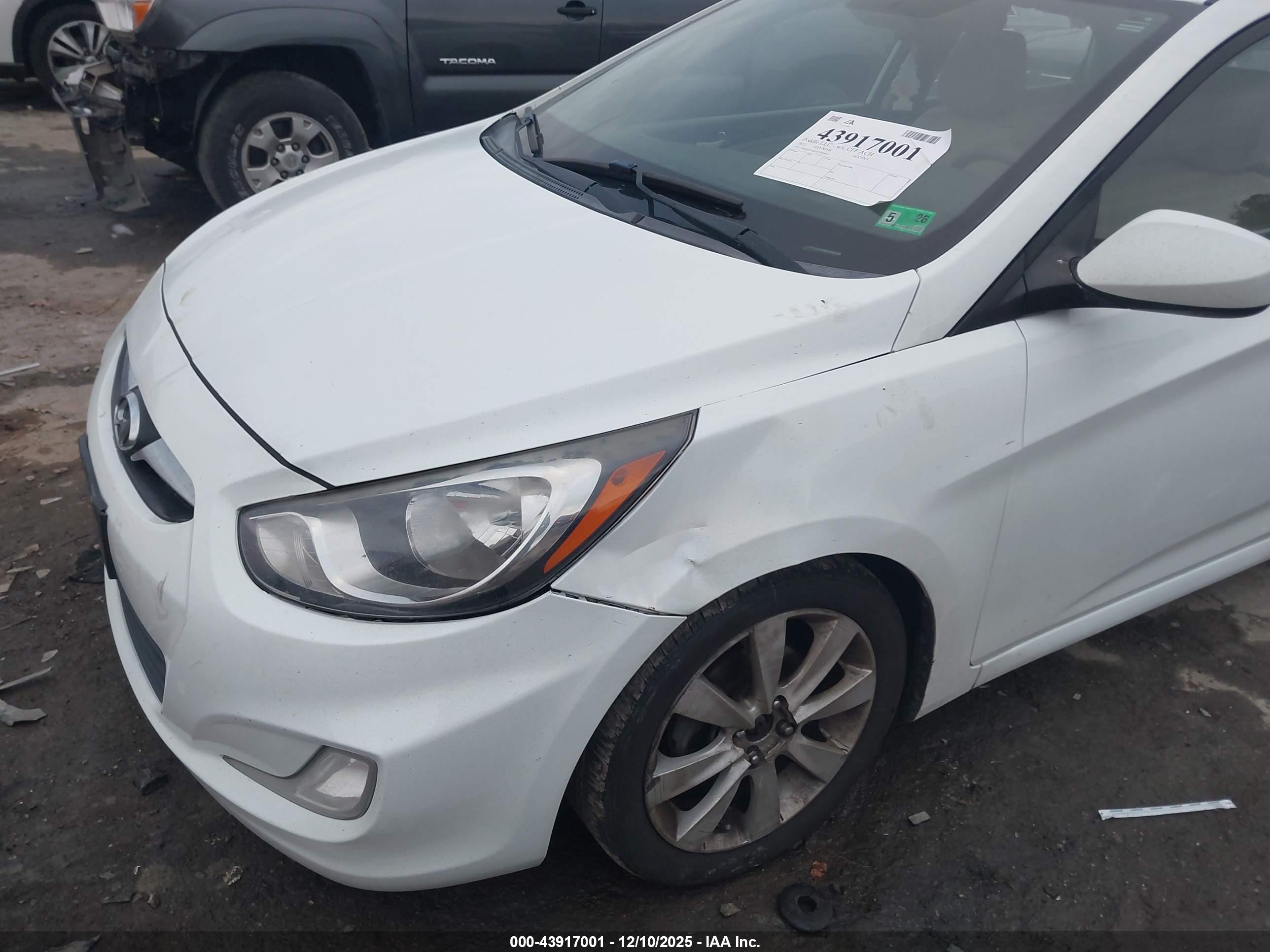 HYUNDAI ACCENT image 6