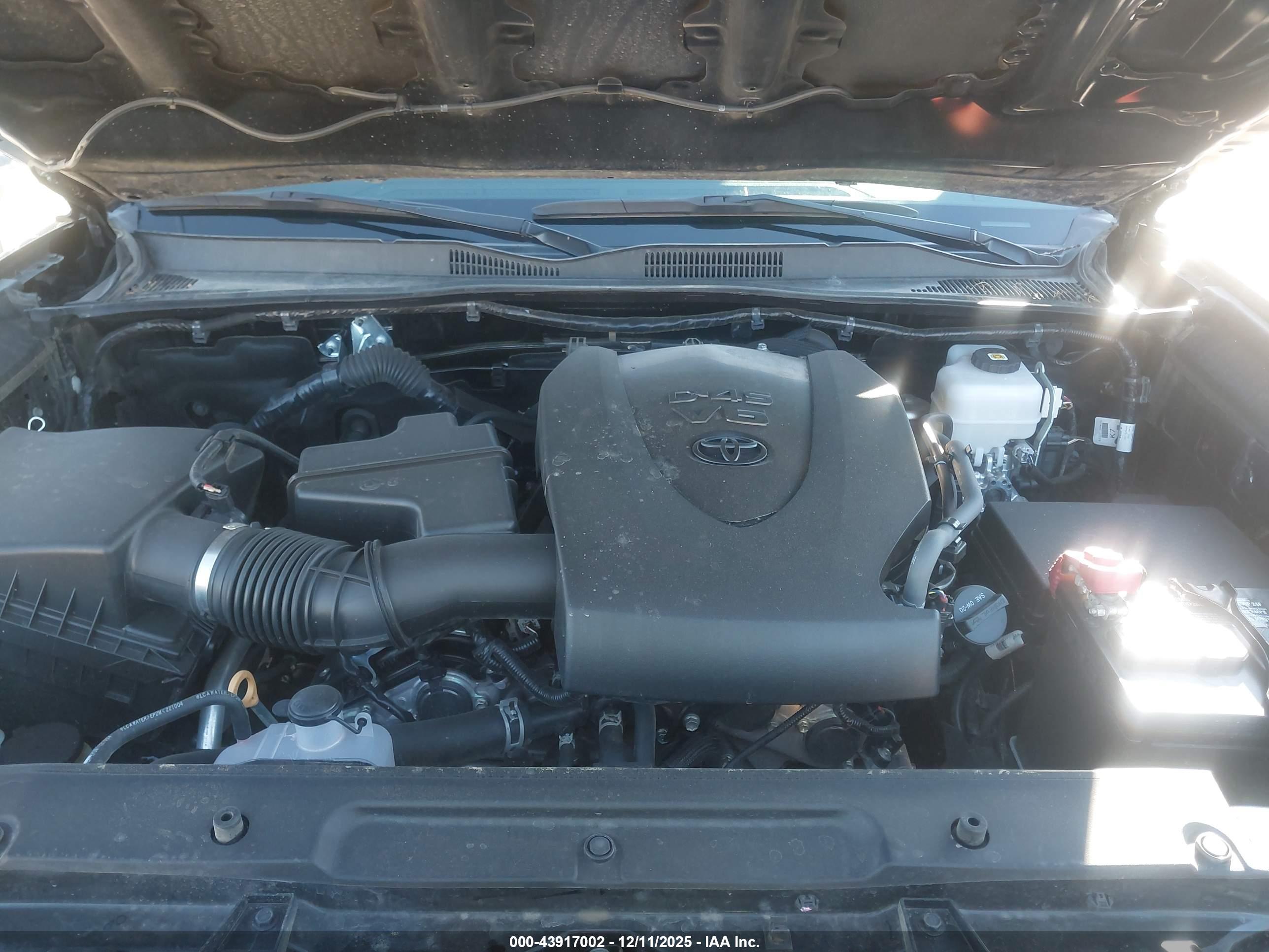 TOYOTA TACOMA image 10