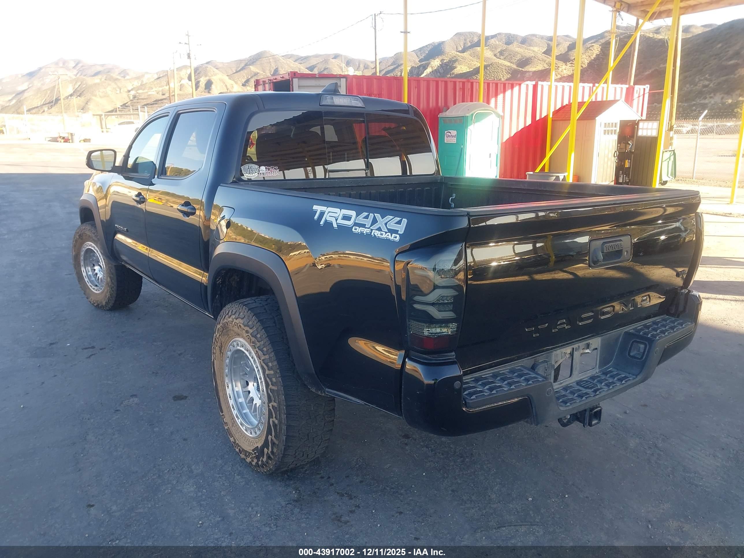 TOYOTA TACOMA image 3