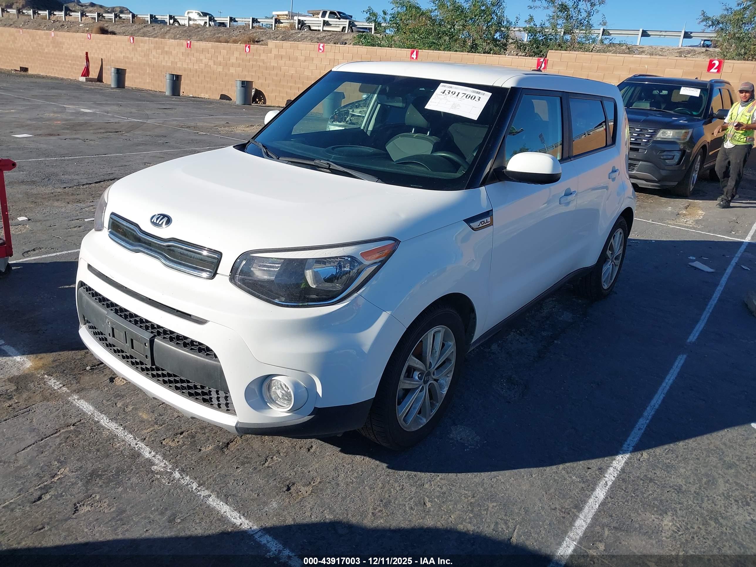 KIA SOUL image 2