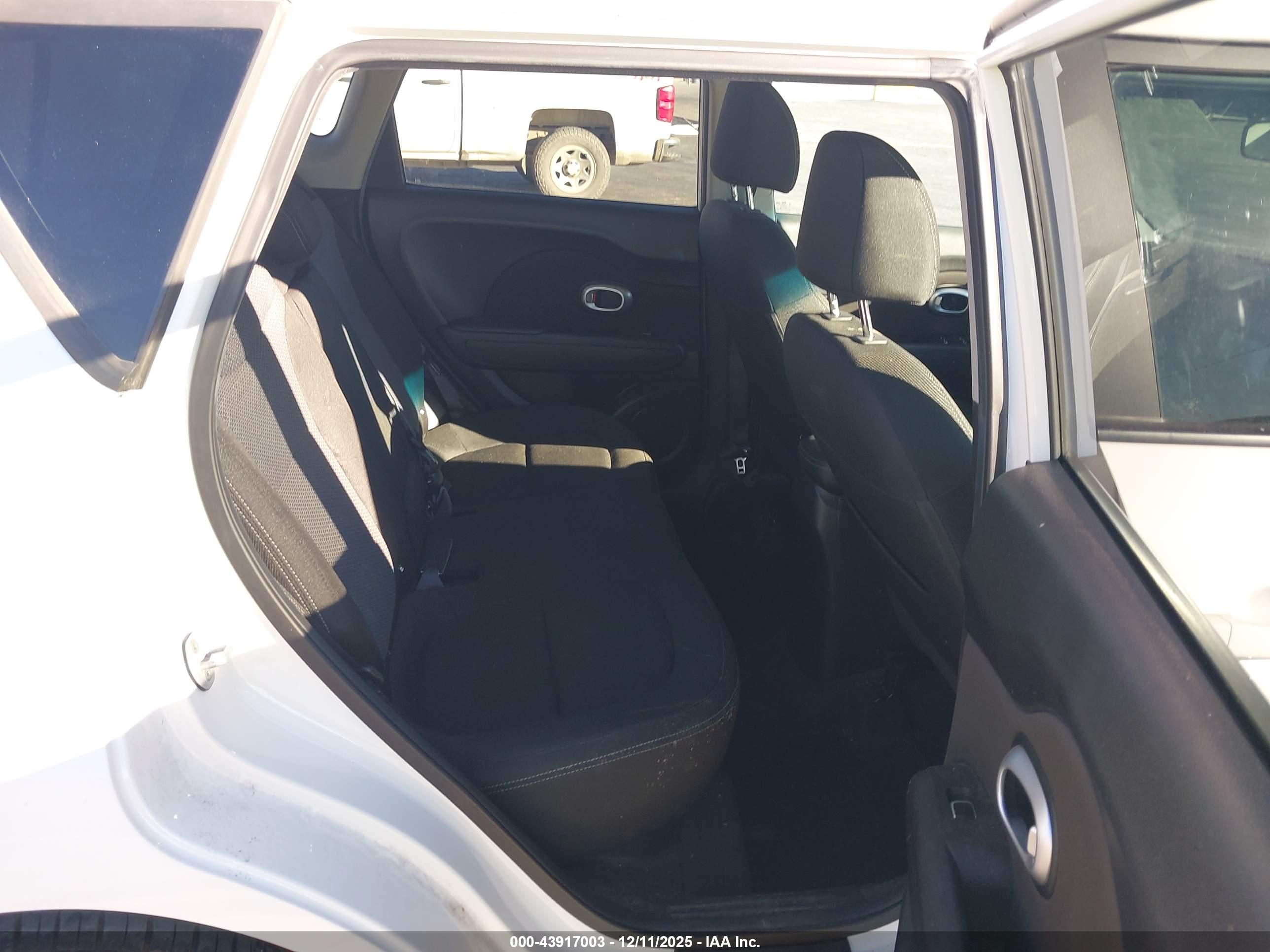 KIA SOUL image 8
