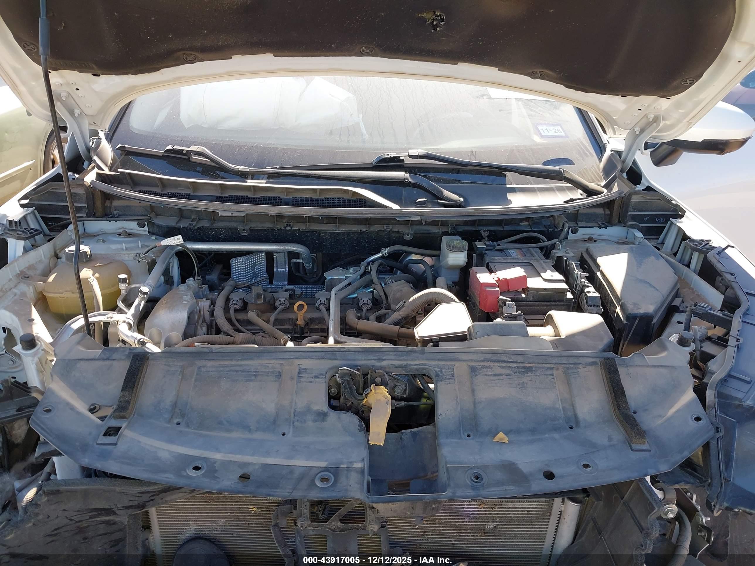 NISSAN ROGUE image 10