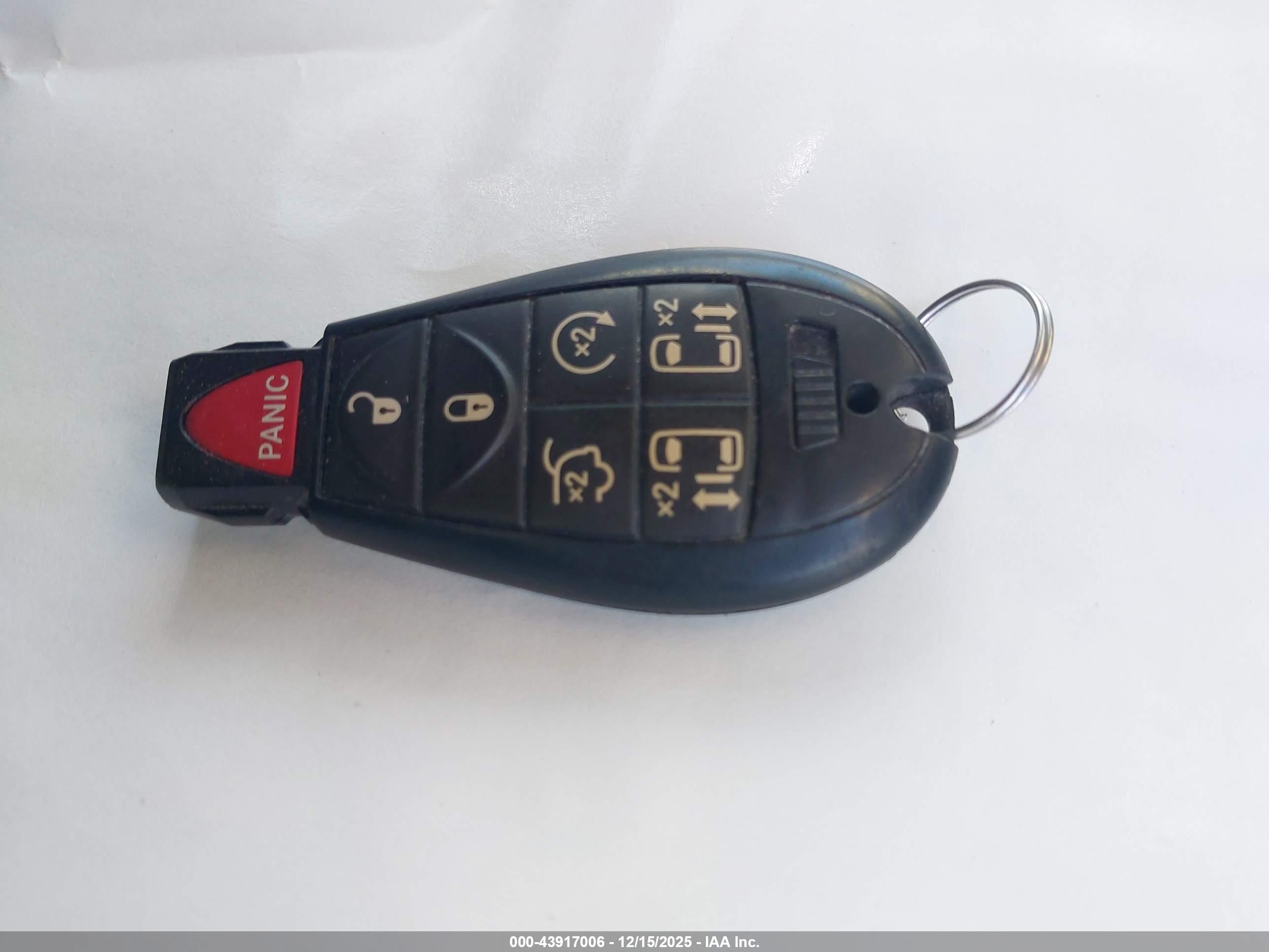 CHRYSLER TOWN image 11