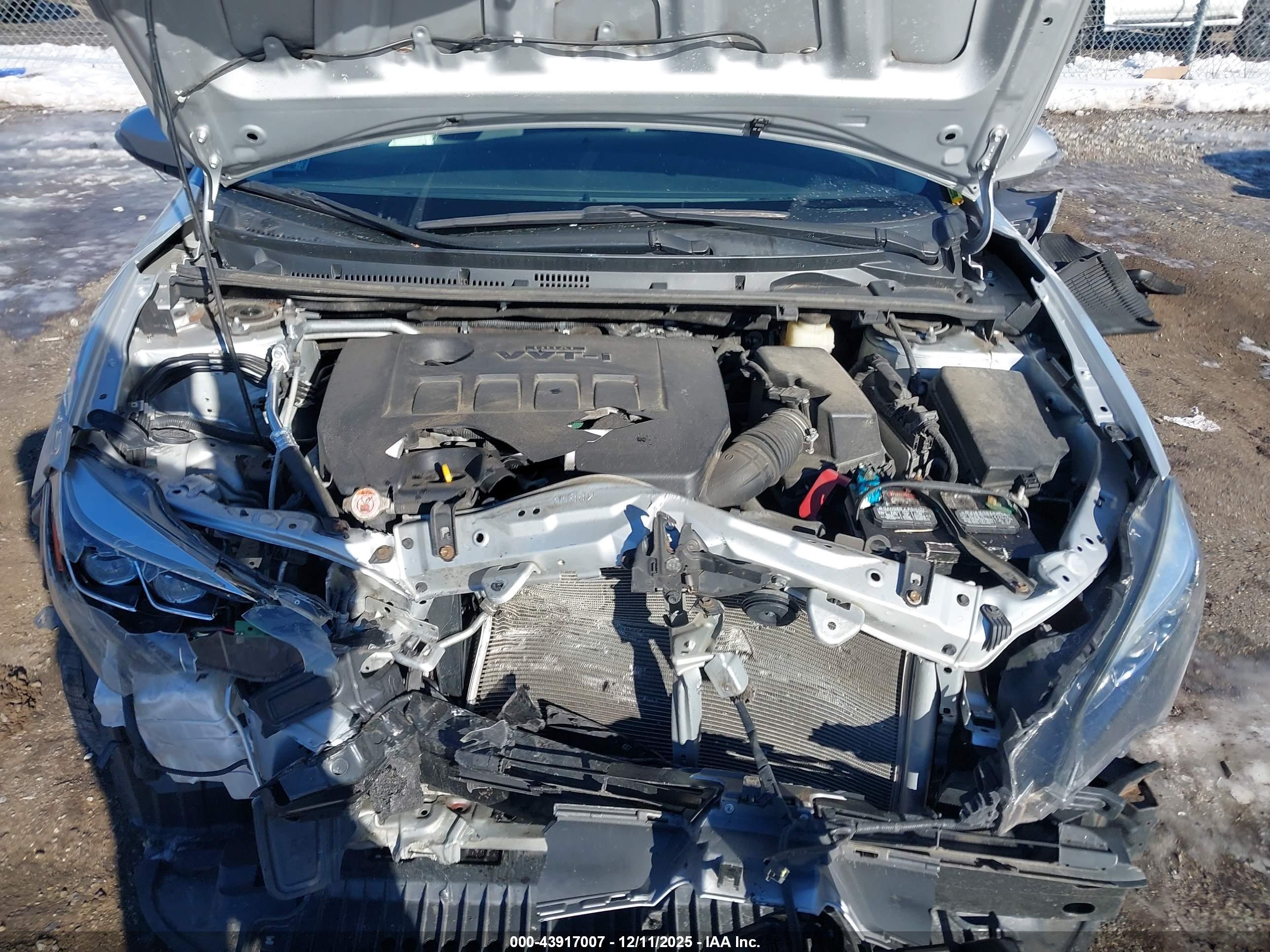 TOYOTA COROLLA image 10