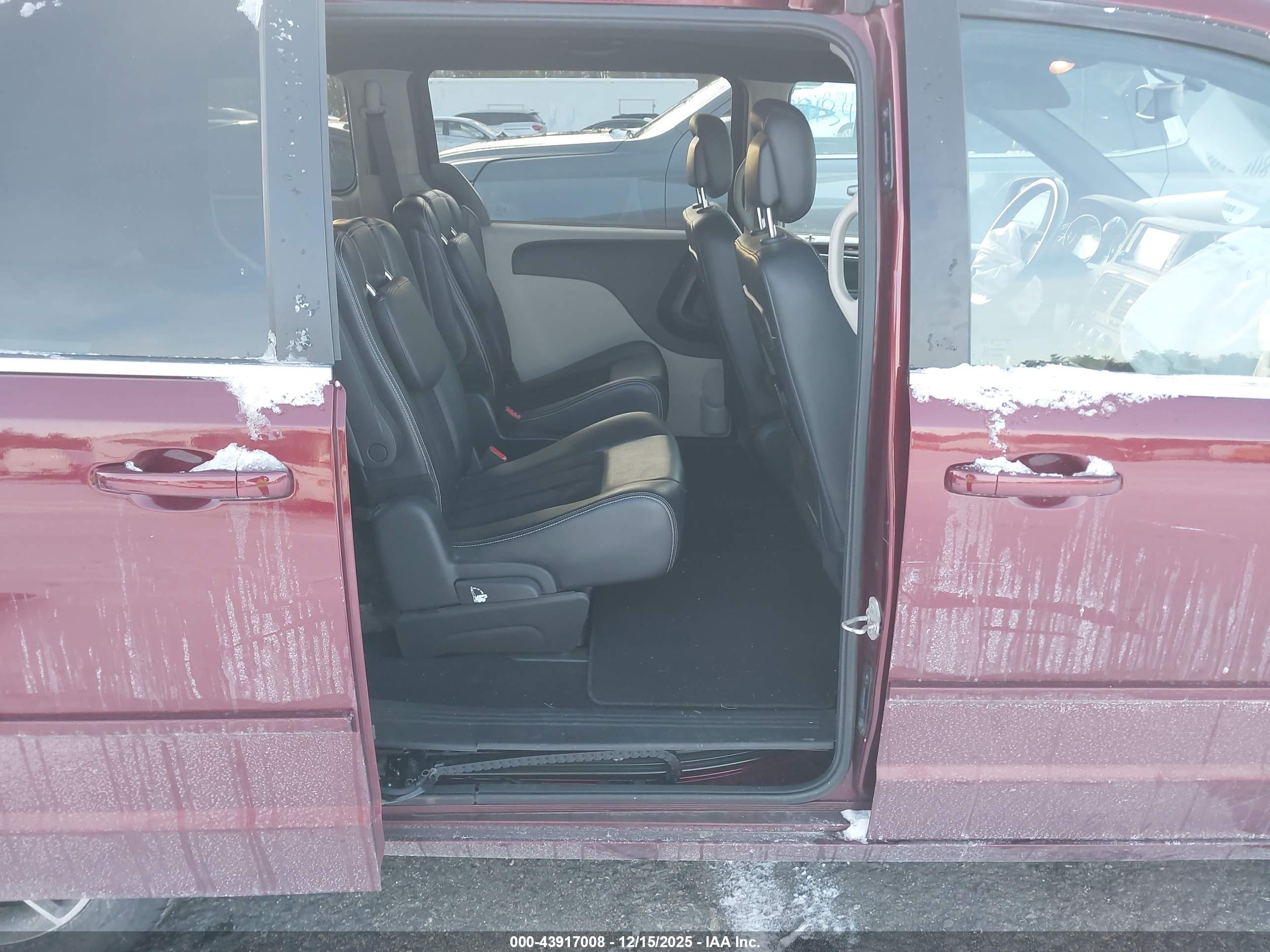 DODGE GRAND image 8