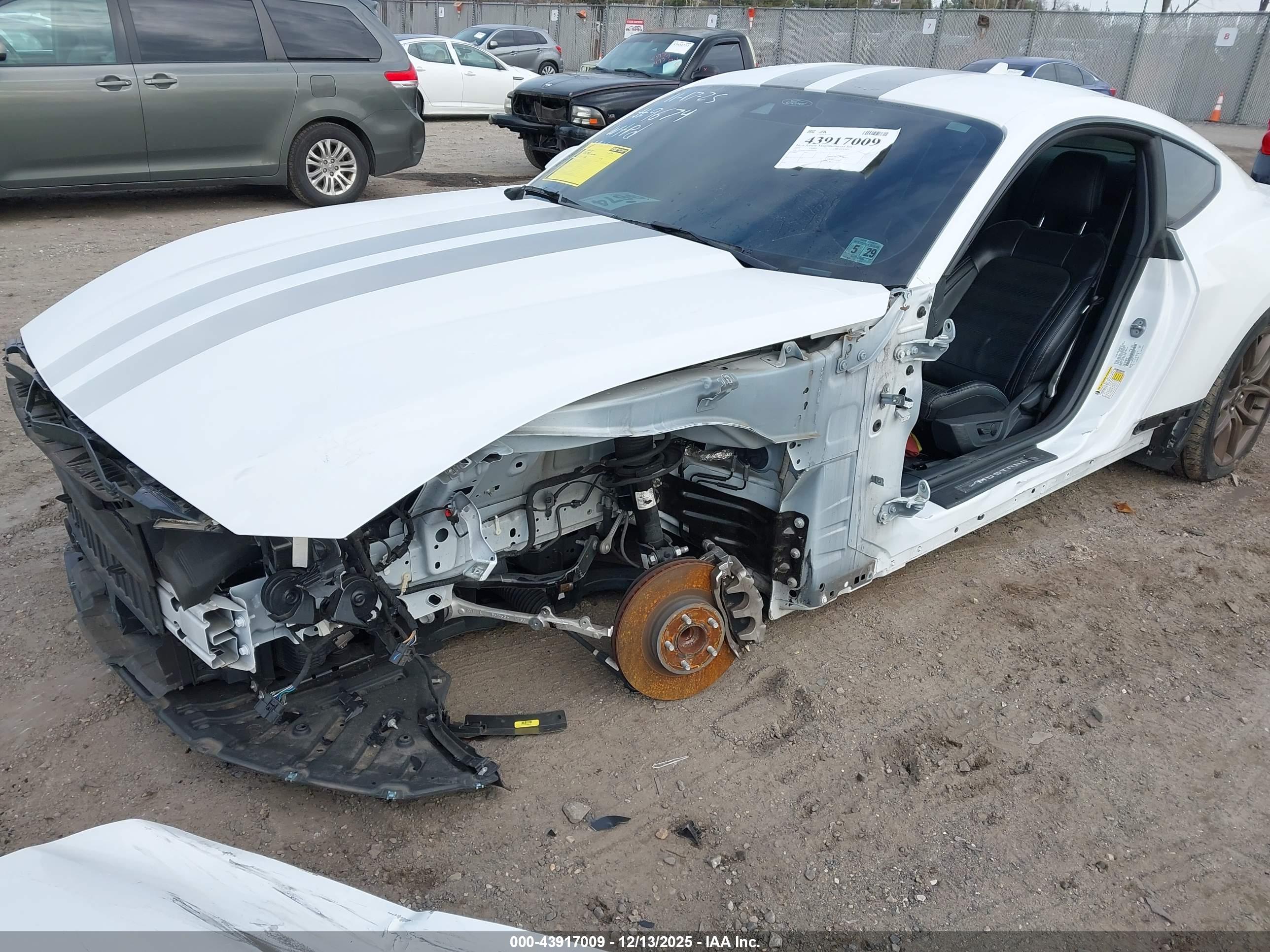 FORD MUSTANG image 6