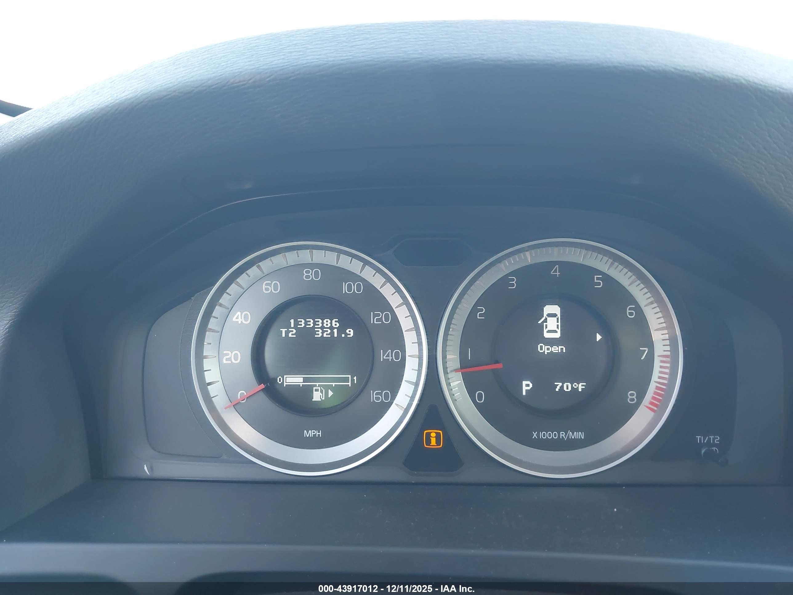 VOLVO S60 image 7