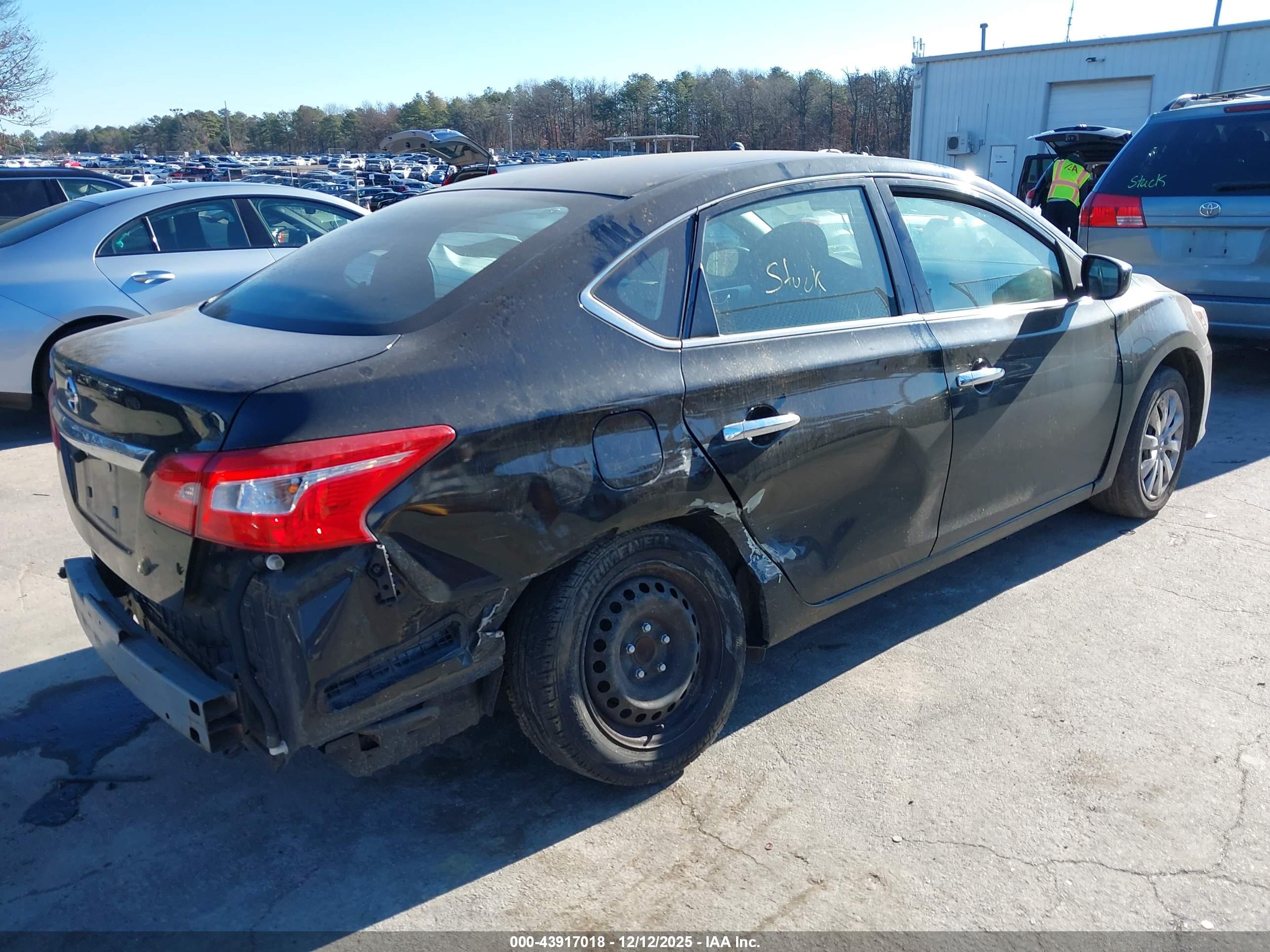 NISSAN SENTRA image 4
