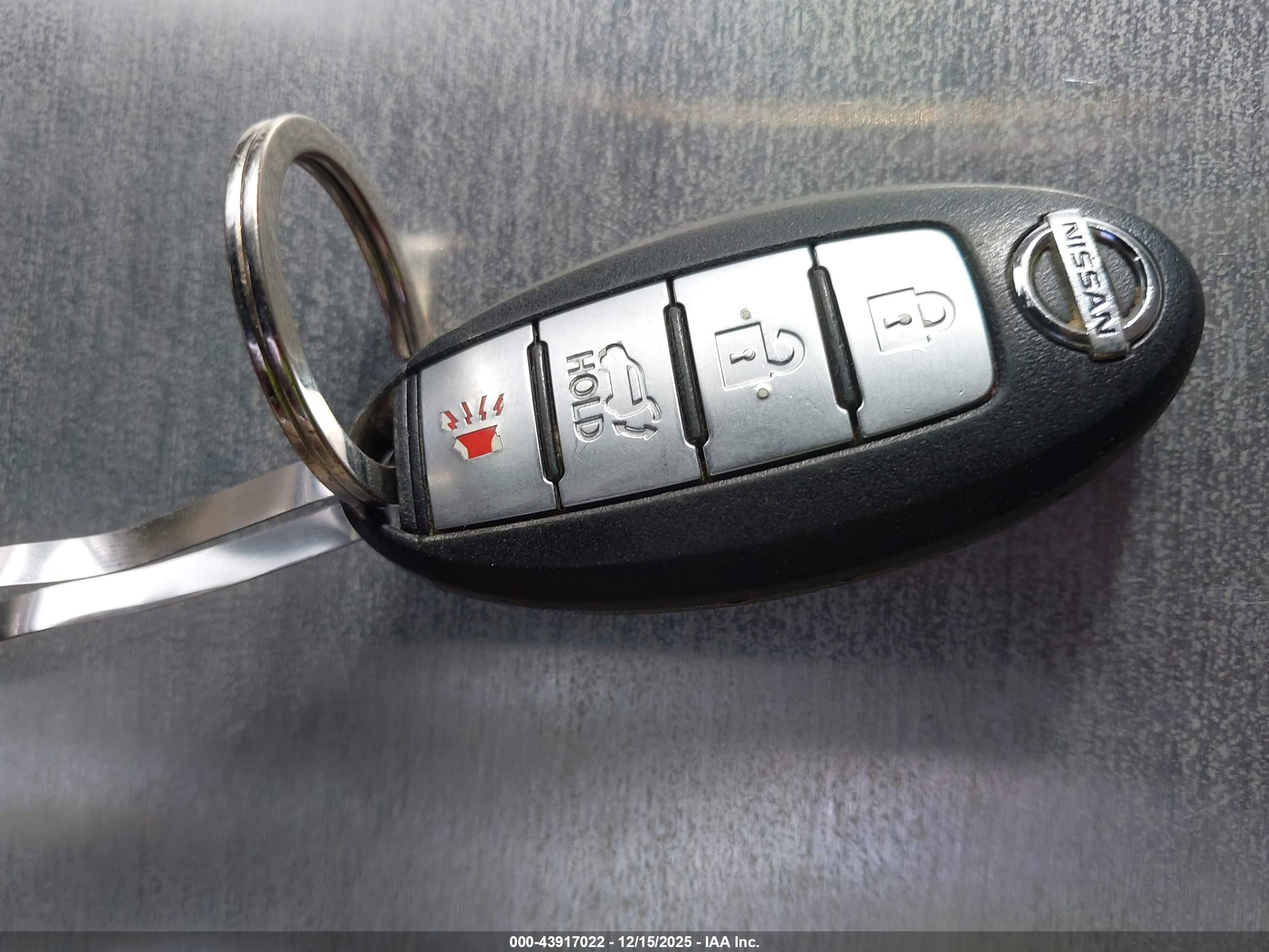 NISSAN ROGUE image 11