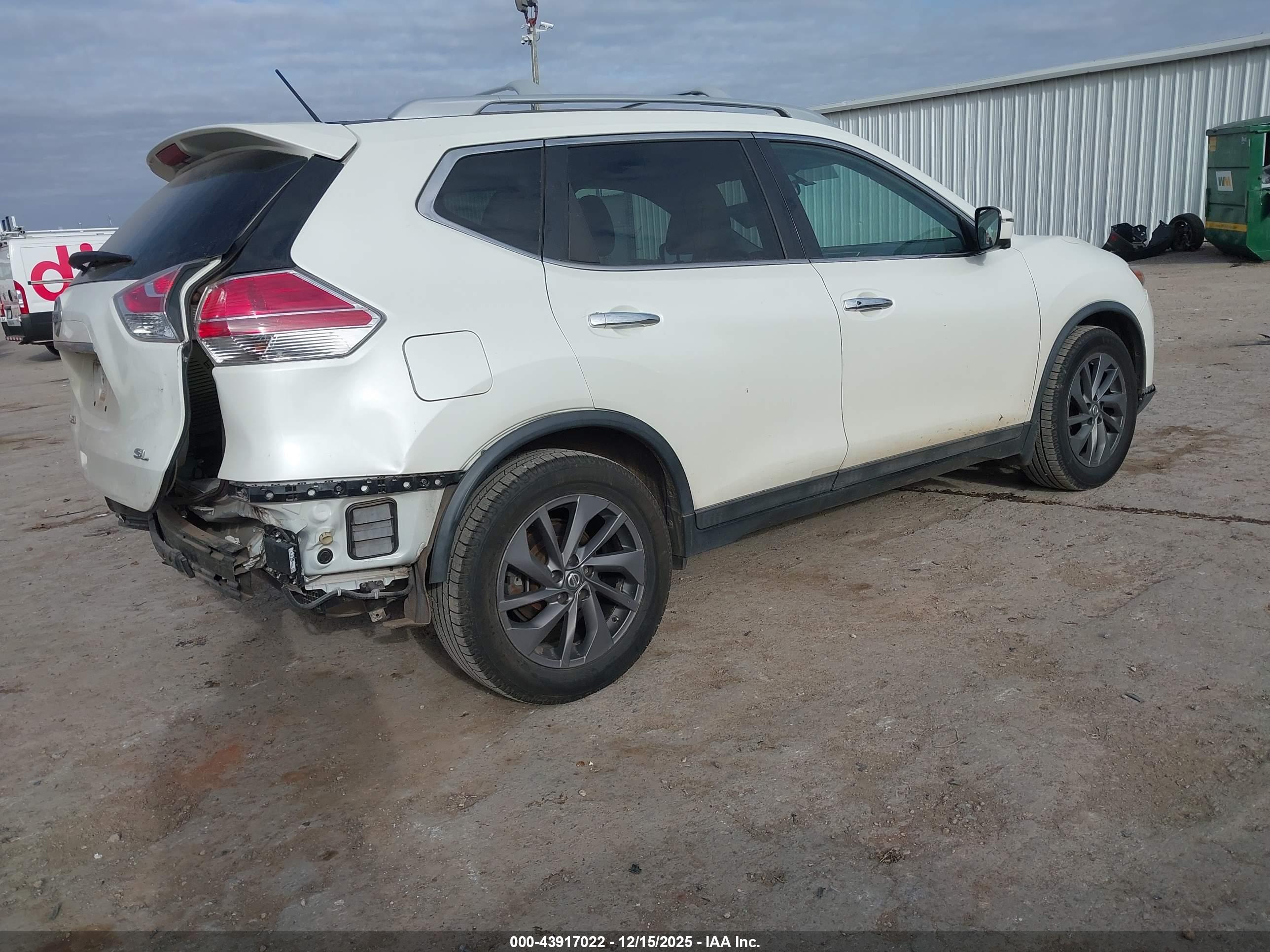 NISSAN ROGUE image 4