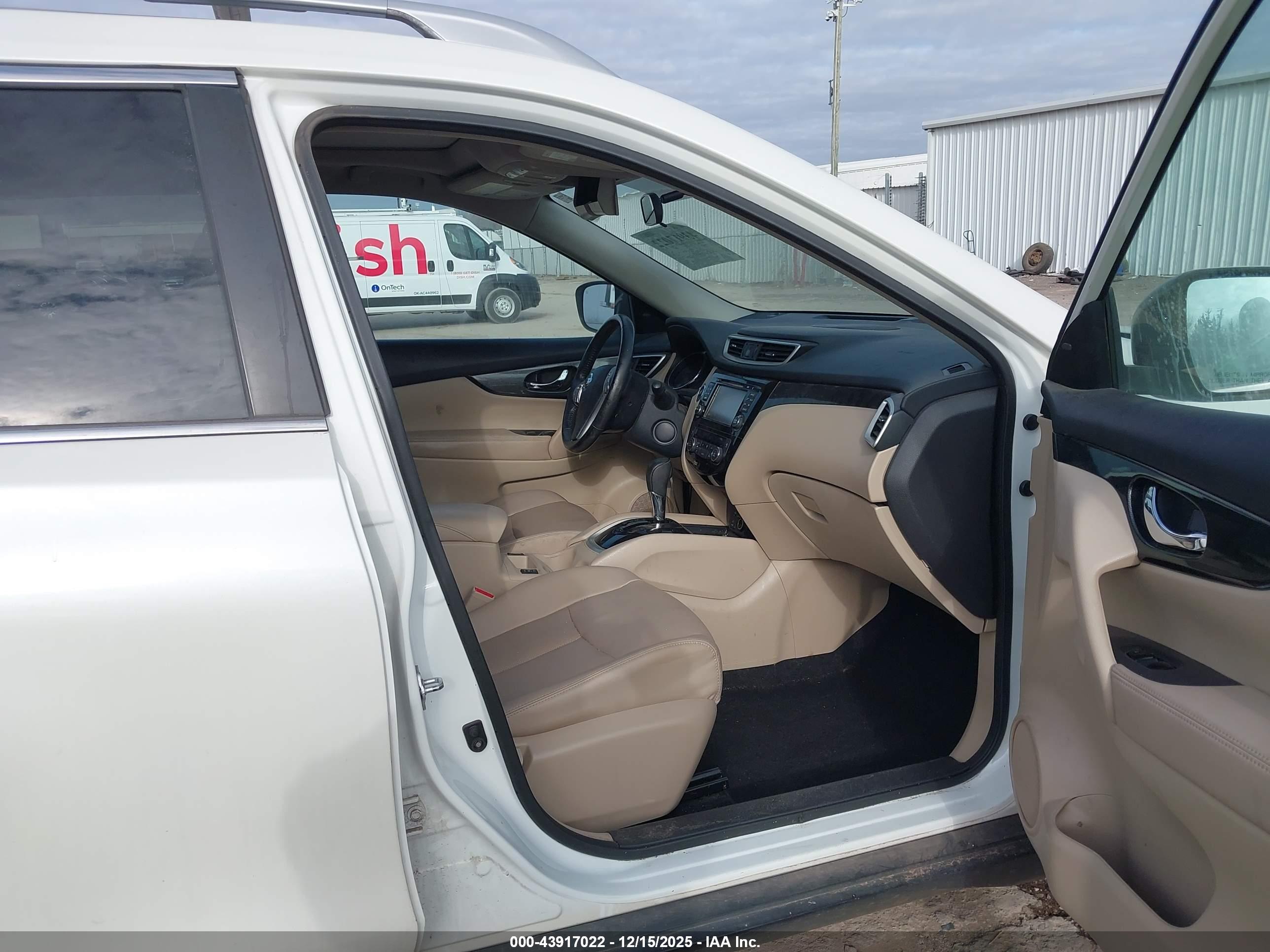 NISSAN ROGUE image 5