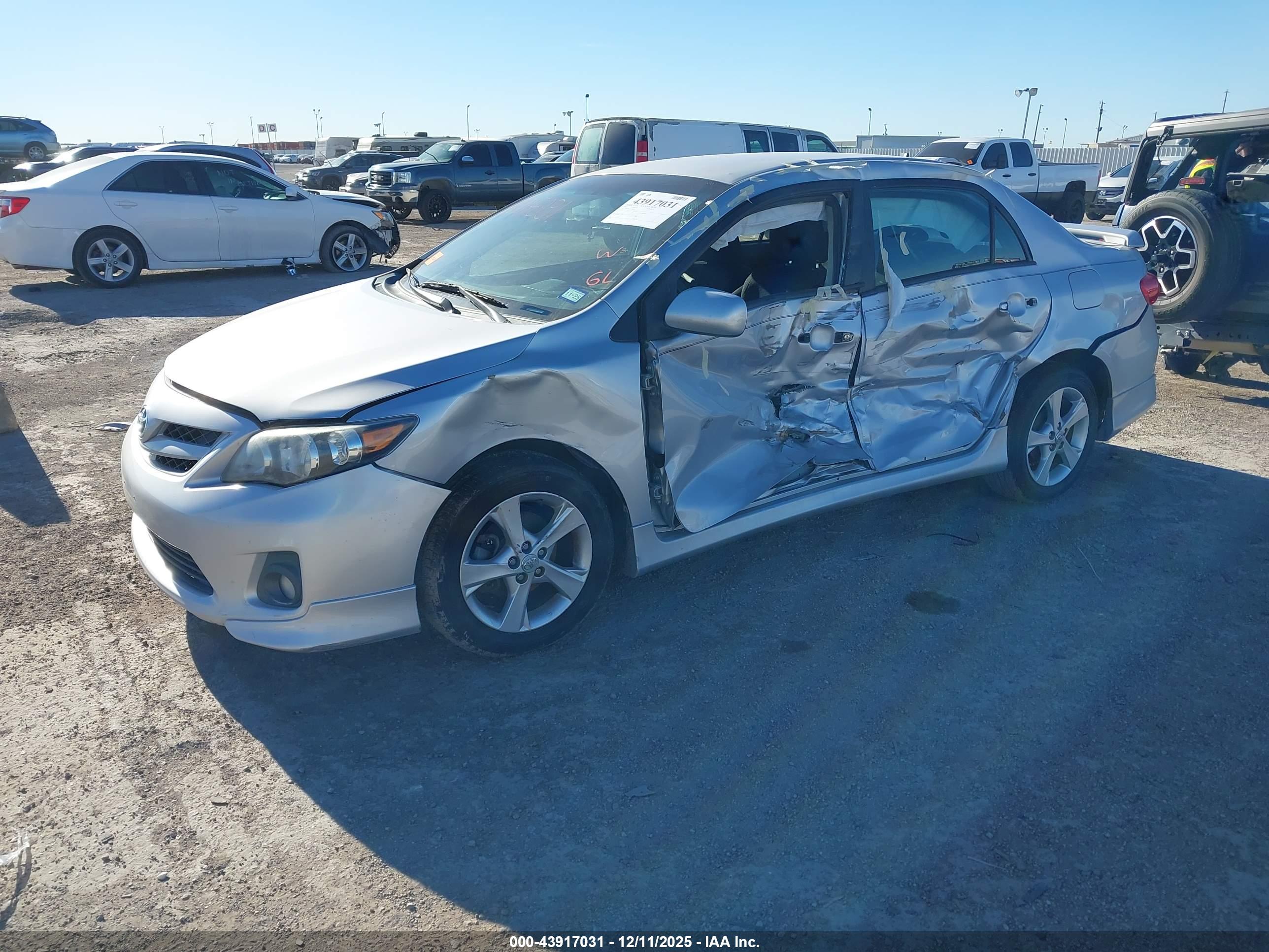 TOYOTA COROLLA image 2