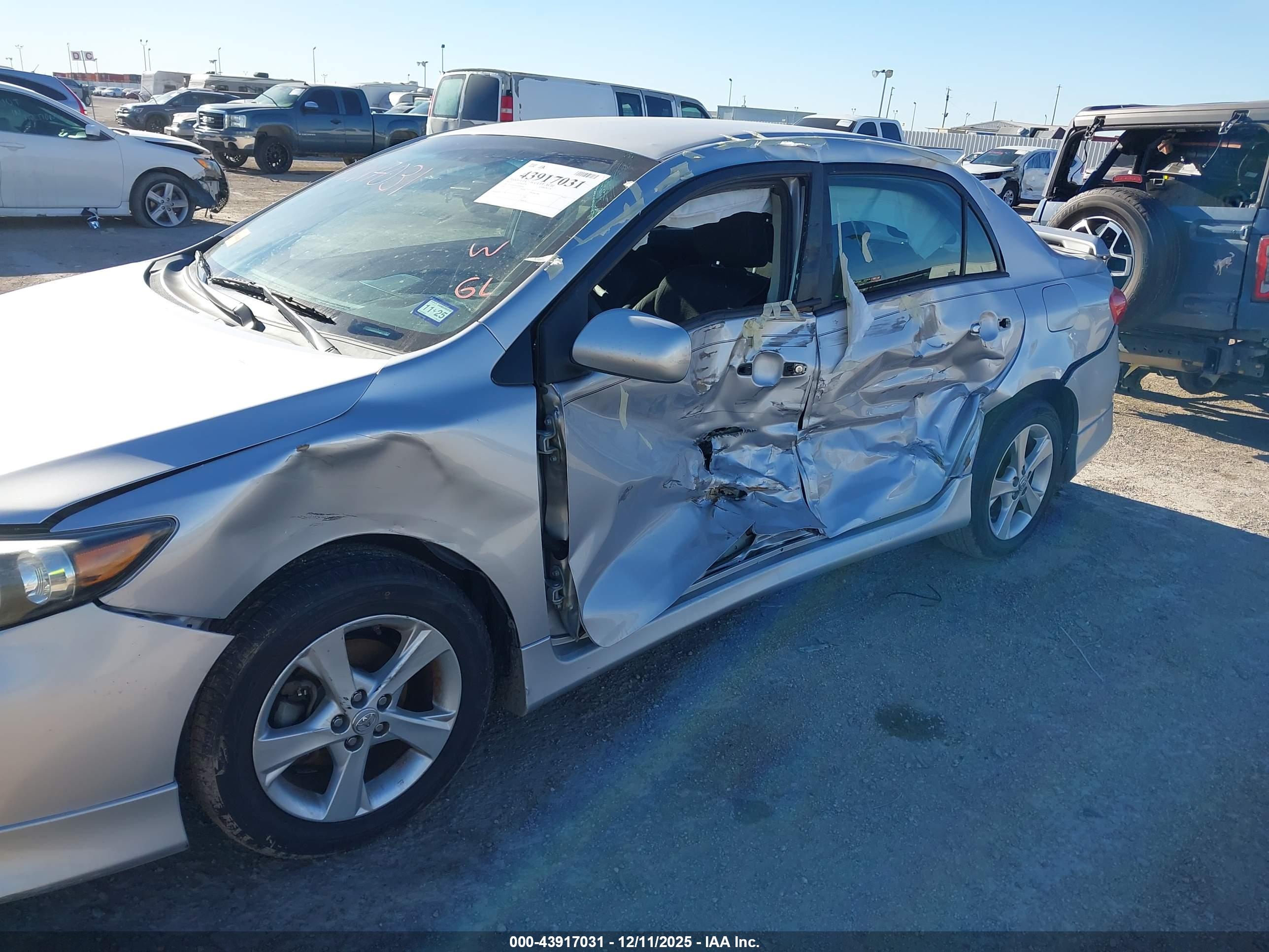 TOYOTA COROLLA image 6