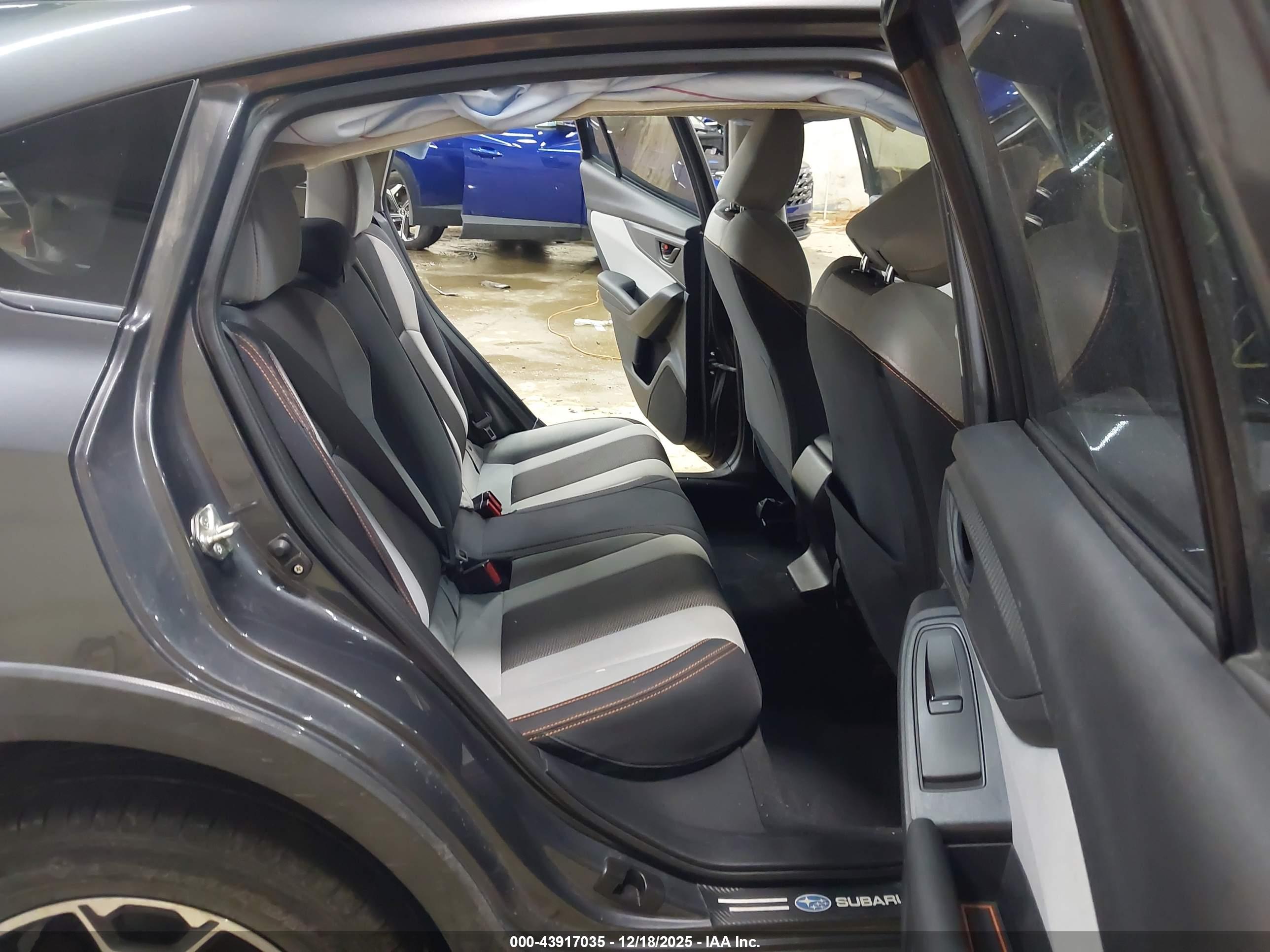 SUBARU CROSSTREK image 8