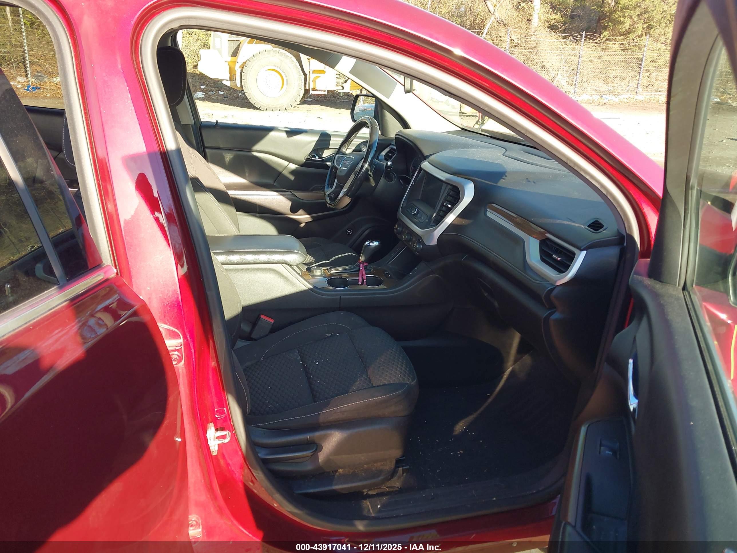 GMC ACADIA image 5