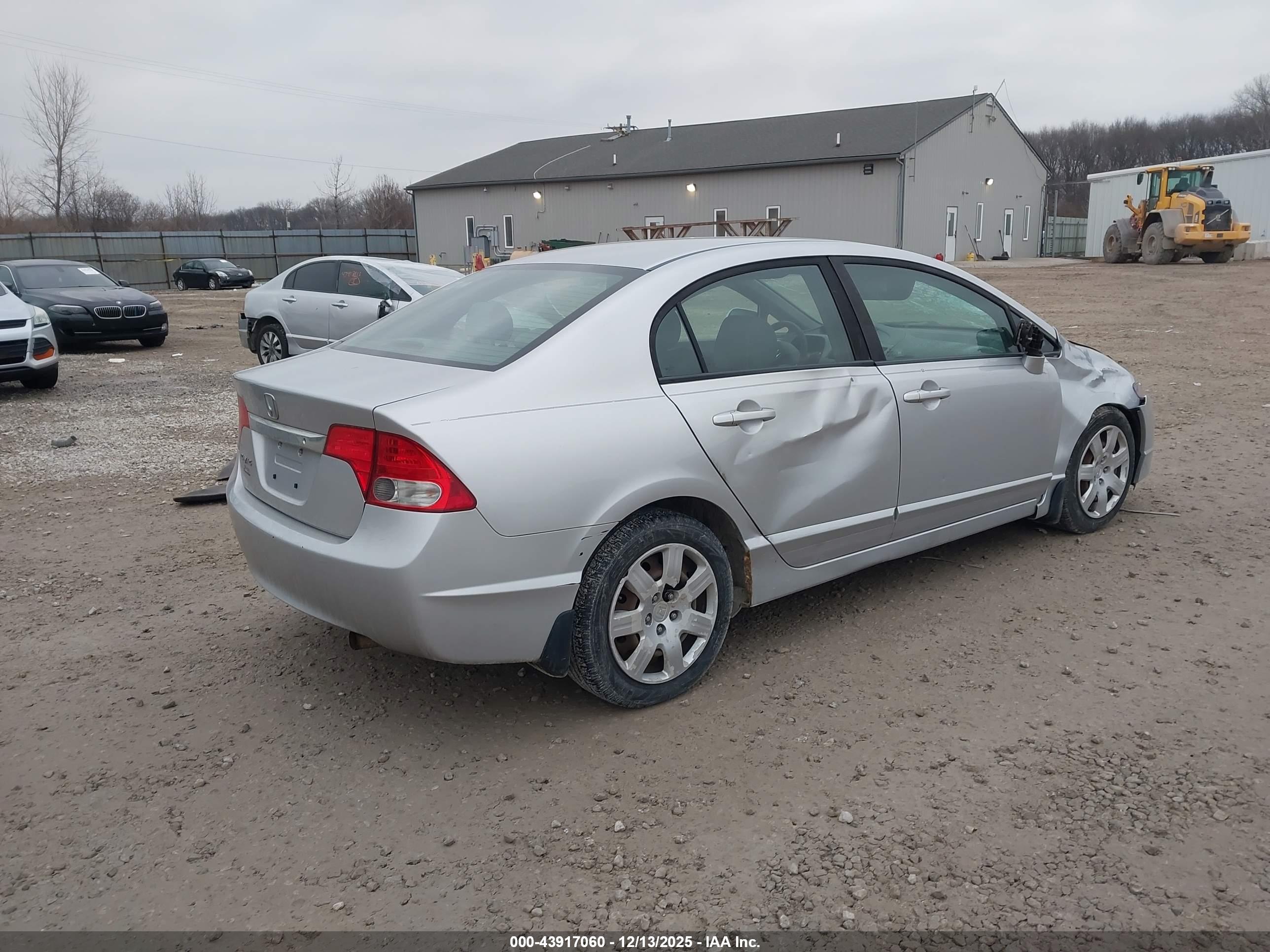 HONDA CIVIC image 4