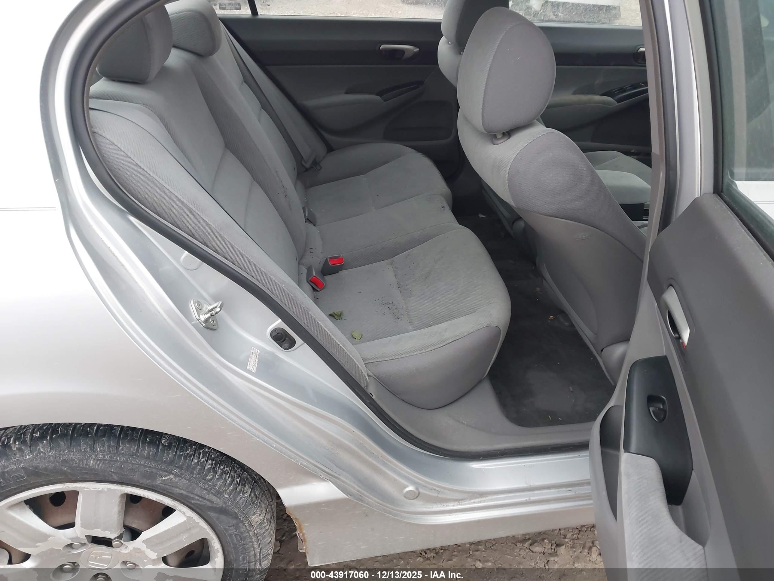 HONDA CIVIC image 8